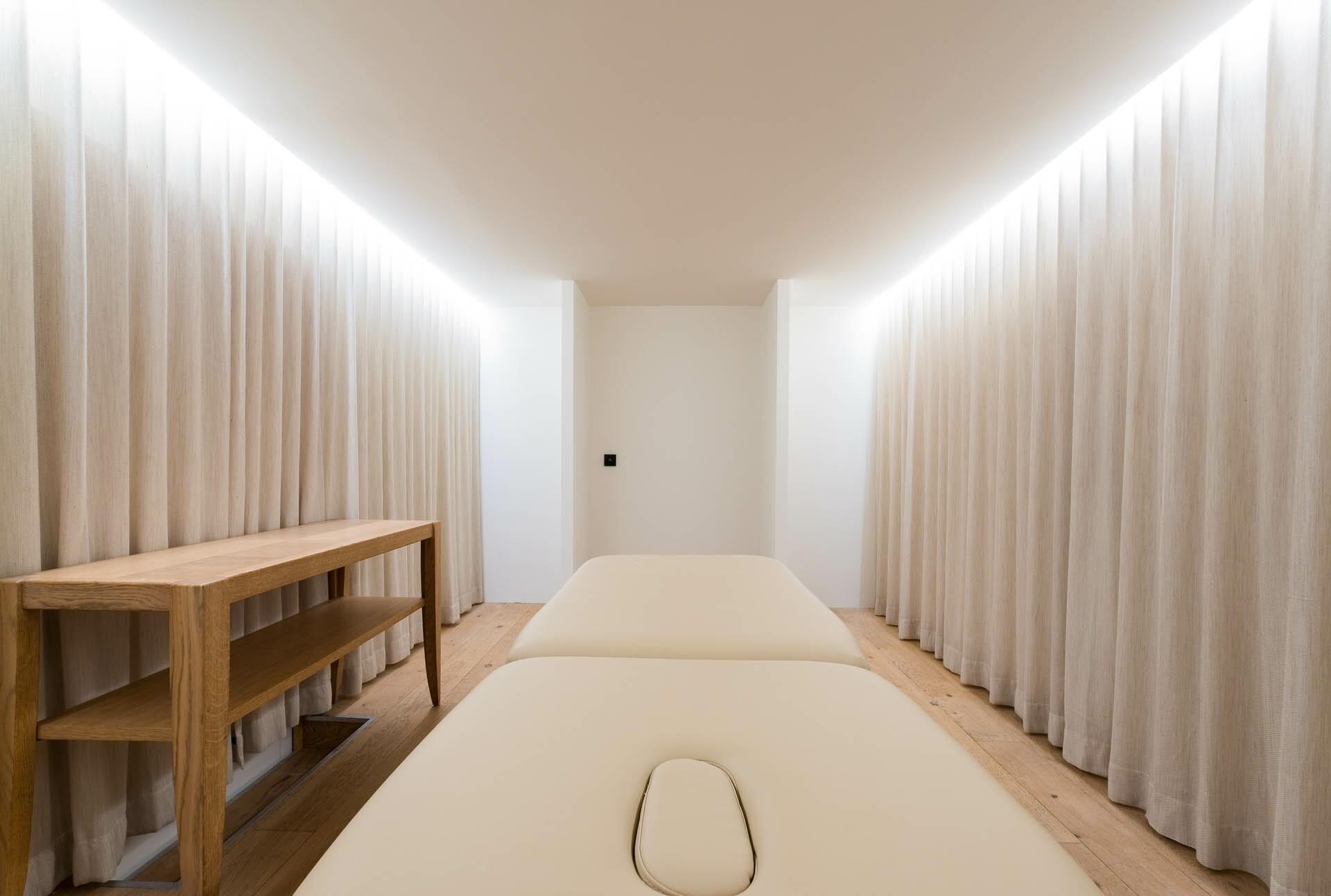 Chalet Edelston Gallery Image 3