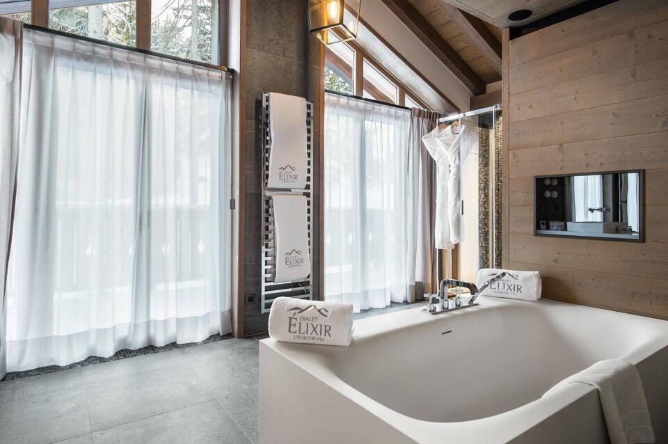 Chalet Elixir Gallery Image 1