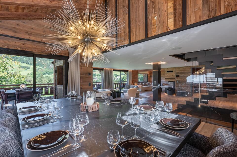 Chalet Grizzly Gallery Image 1