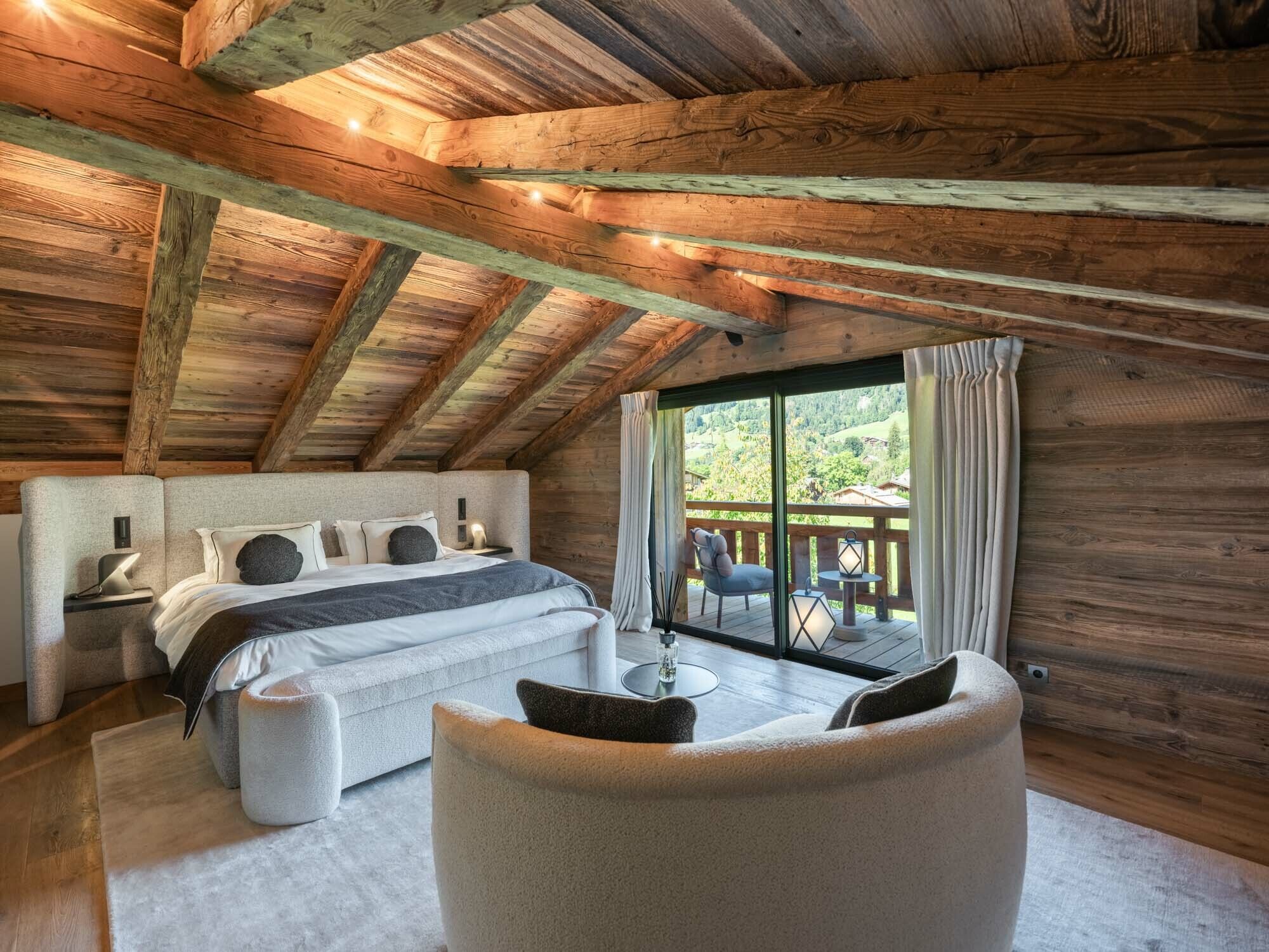 Chalet Grizzly Gallery Image 5