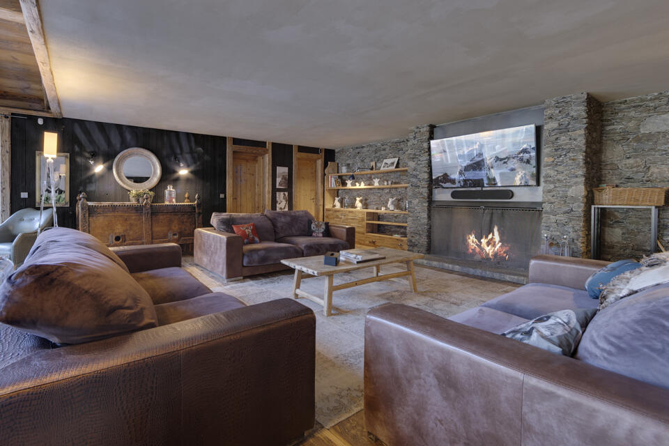 Chalet Husky Gallery Image 2