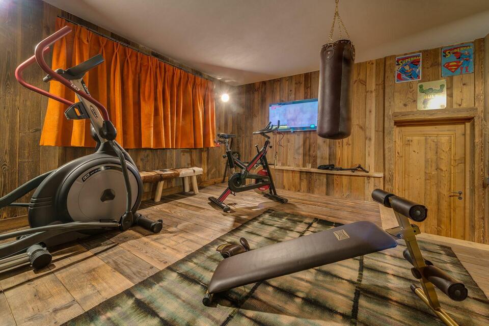 Chalet Husky Gallery Image 5