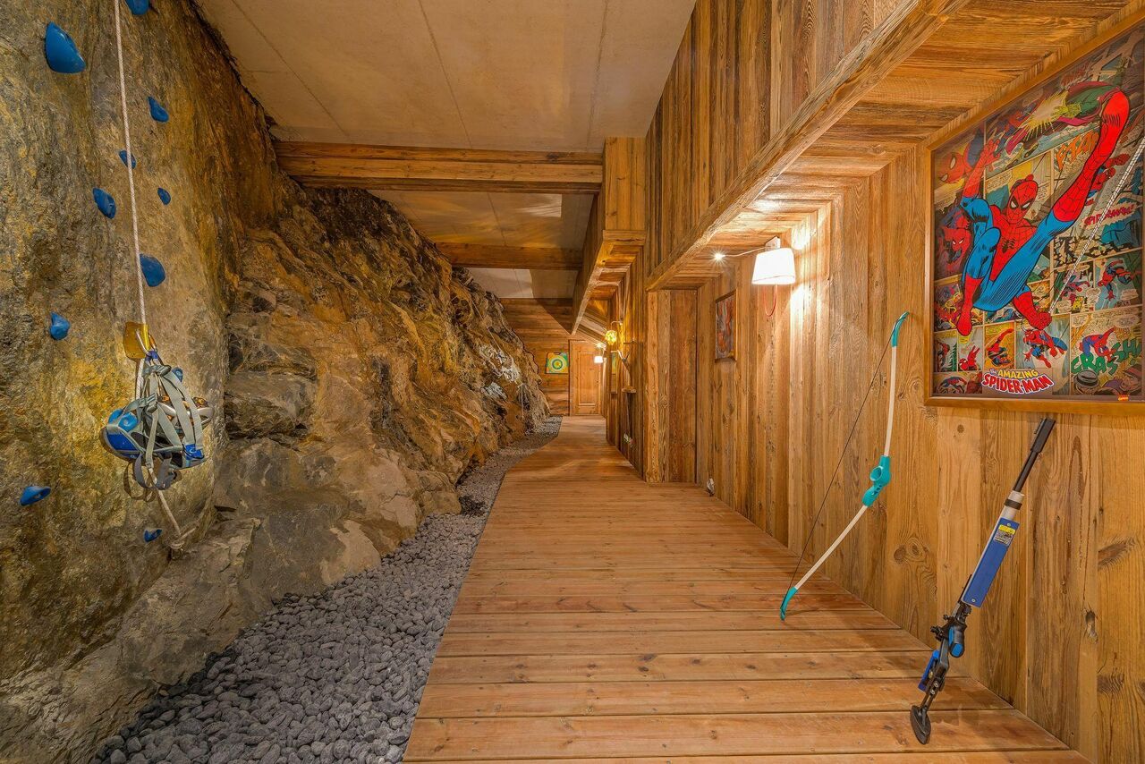 chalet-husky-image-6