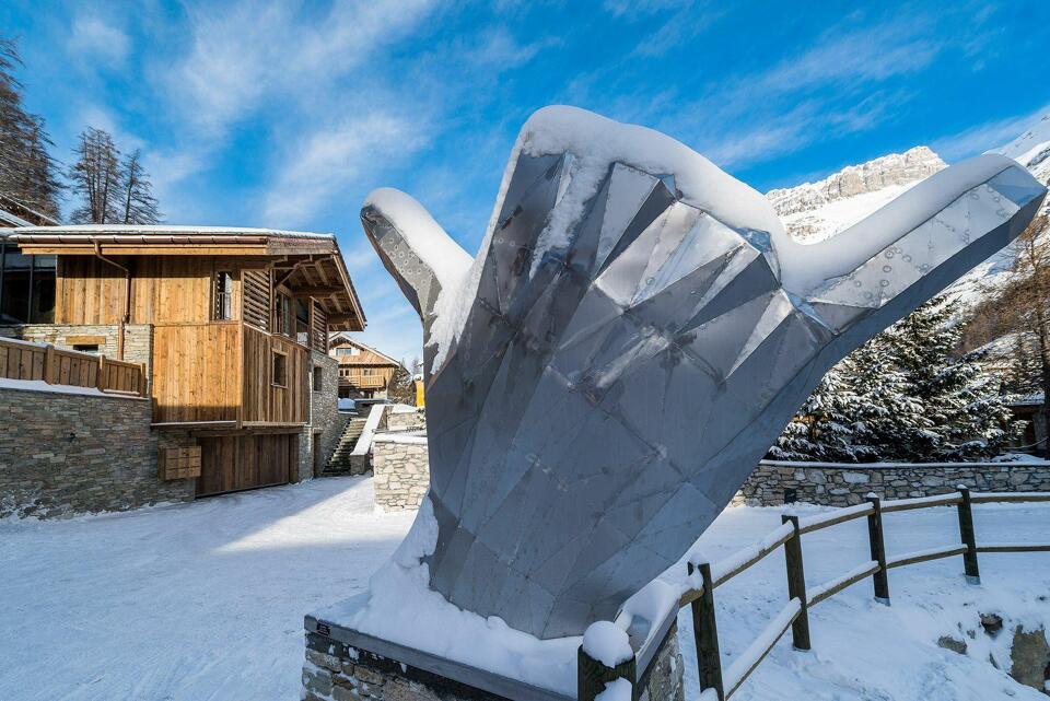 Chalet Husky Gallery Image 3