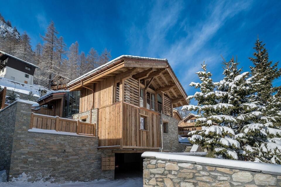 Chalet Husky Gallery Image 4