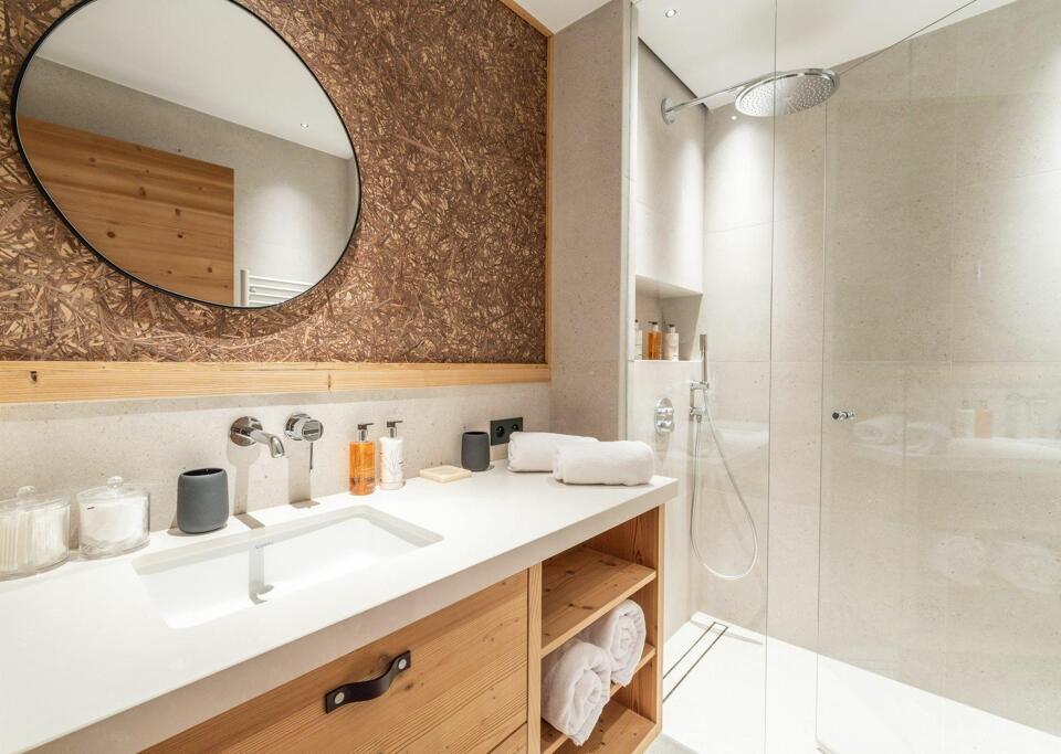 Chalet Irbis Gallery Image 1