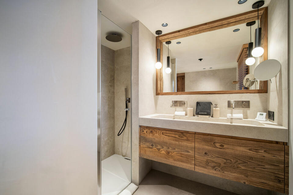 Chalet La Poudreuse Gallery Image 3