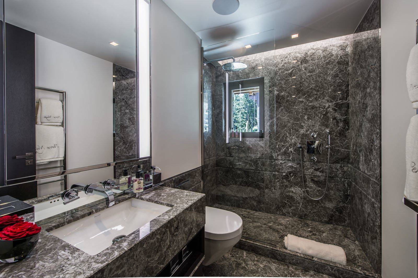 Chalet Perce Neige Gallery Image 1