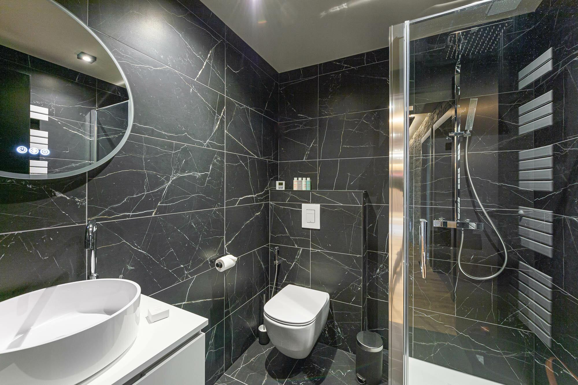 Chalet R Family Gallery Image 5