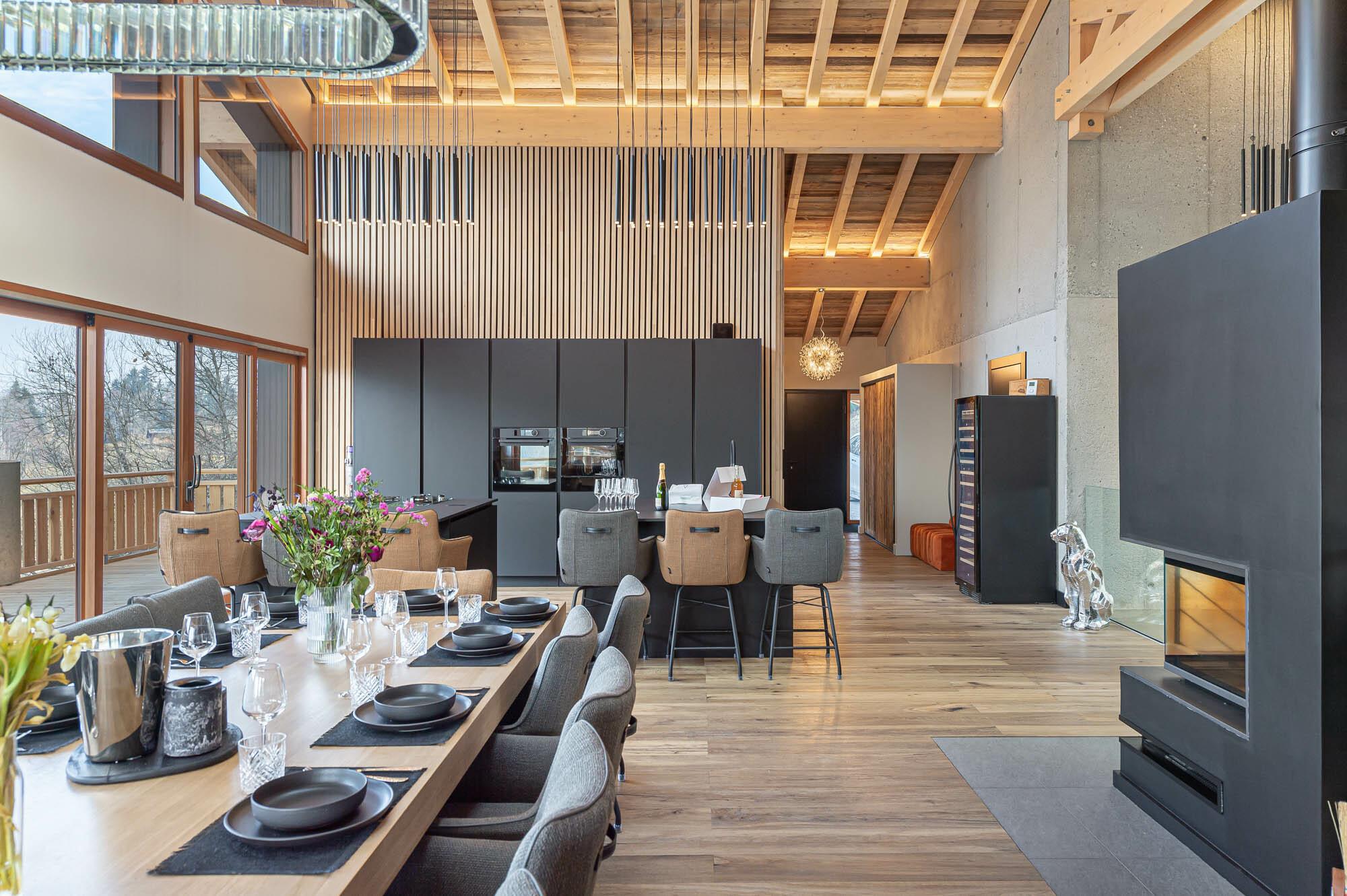 Chalet R Family Gallery Image 1