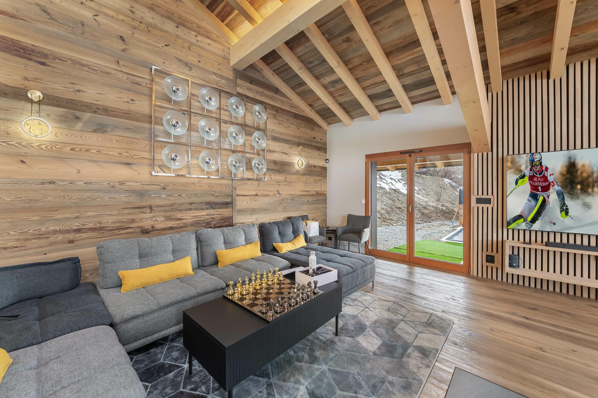 Chalet R Family Gallery Image 4
