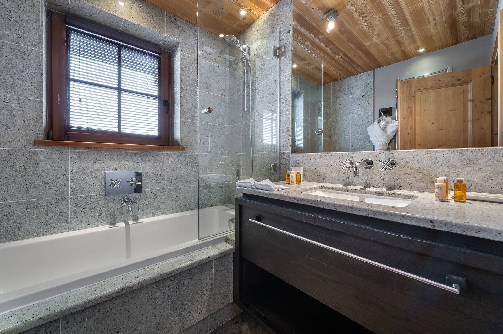 Chalet Reine des Pres Gallery Image 6