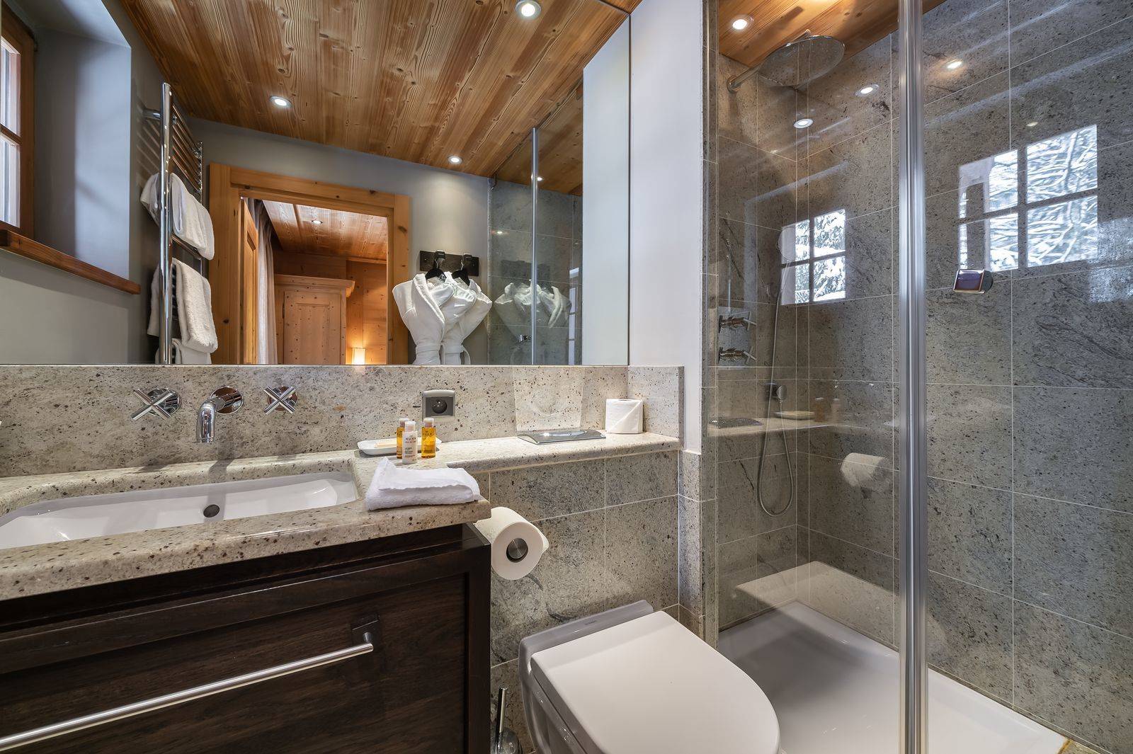Chalet Reine des Pres Gallery Image 4