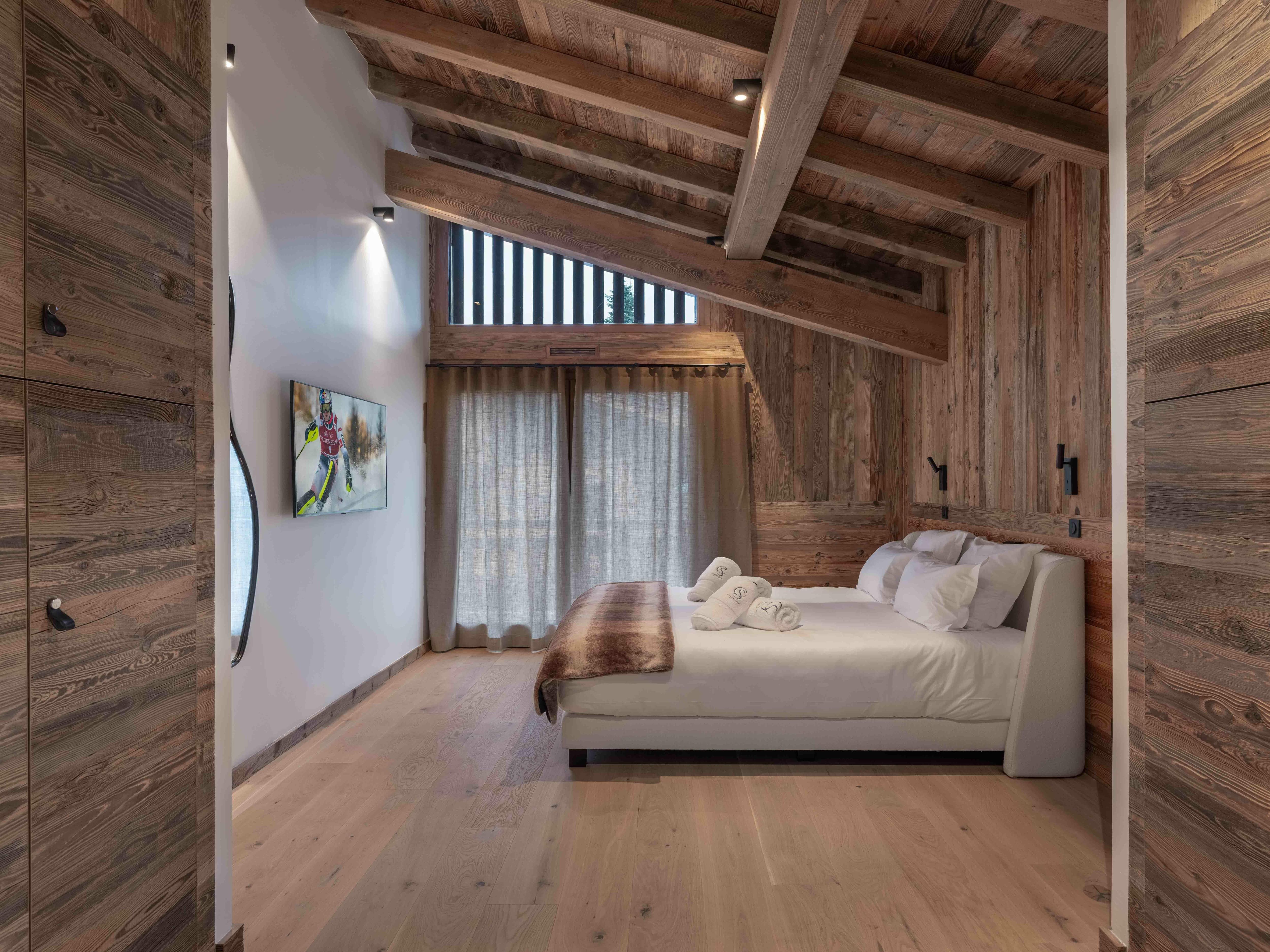 Chalet Snow Gallery Image 2