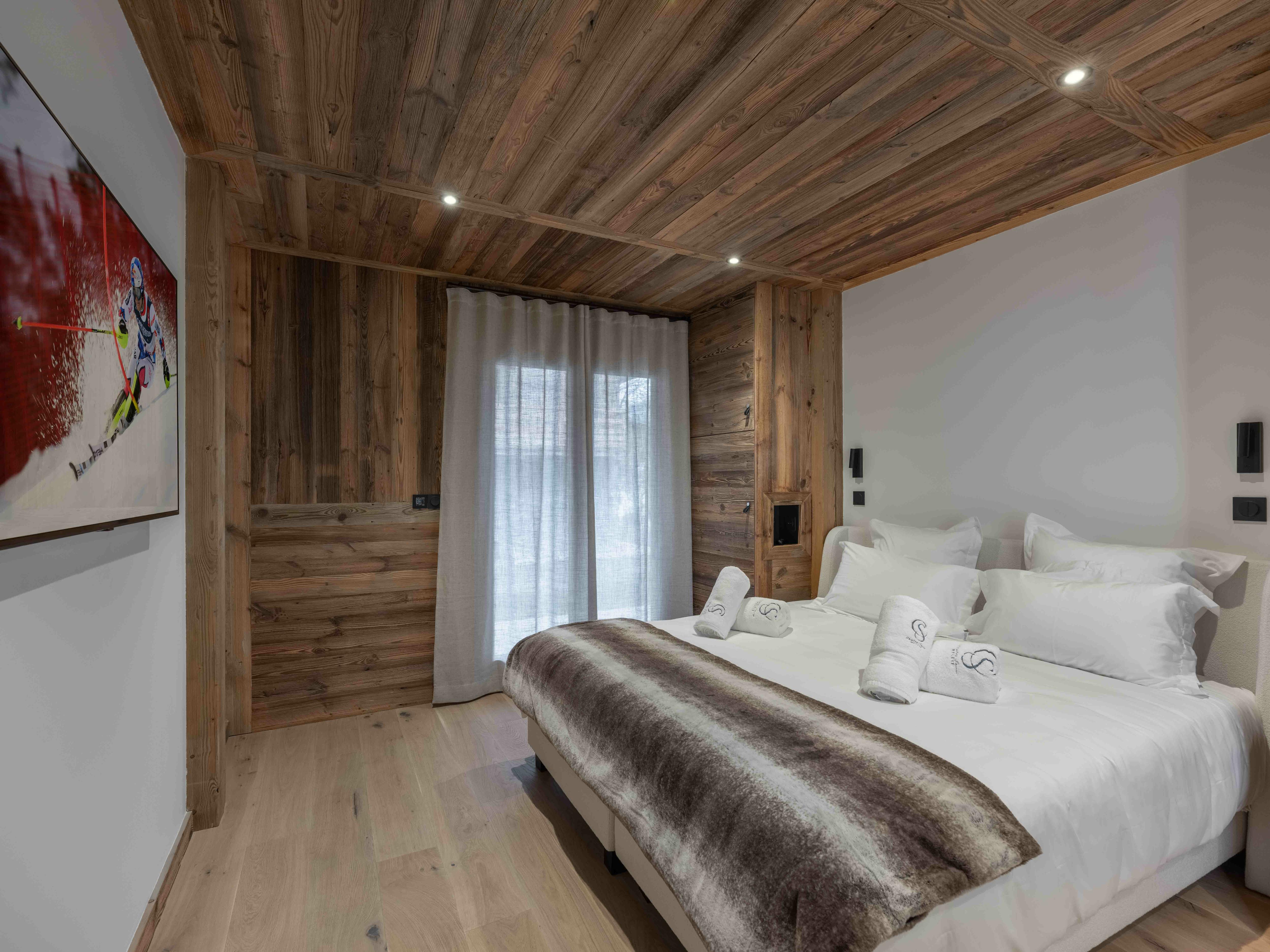 Chalet Snow Gallery Image 4