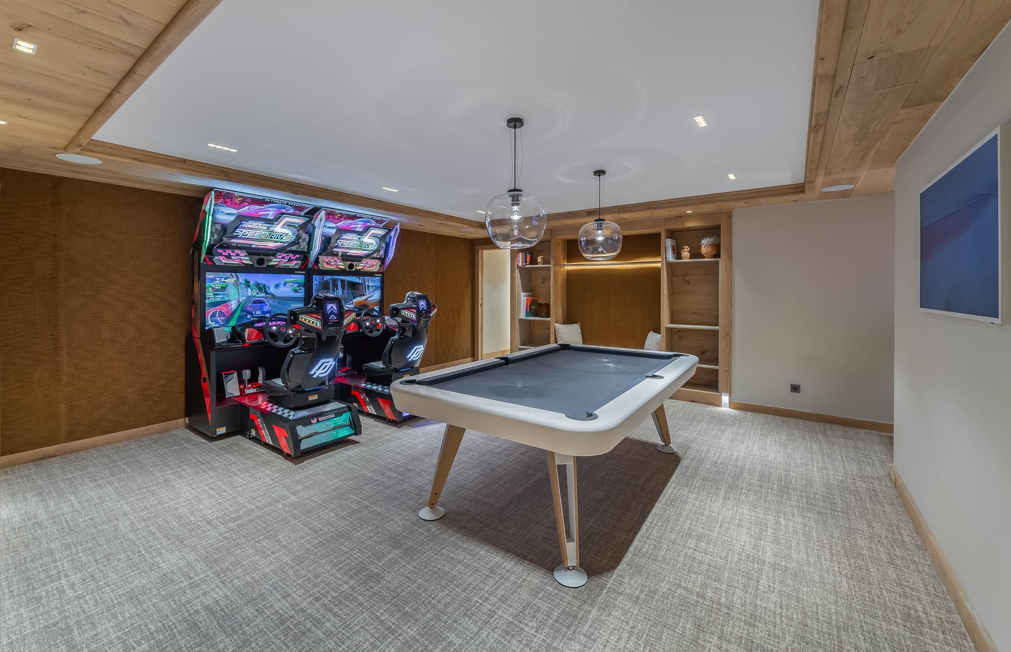 Chalet White Sand Gallery Image 6