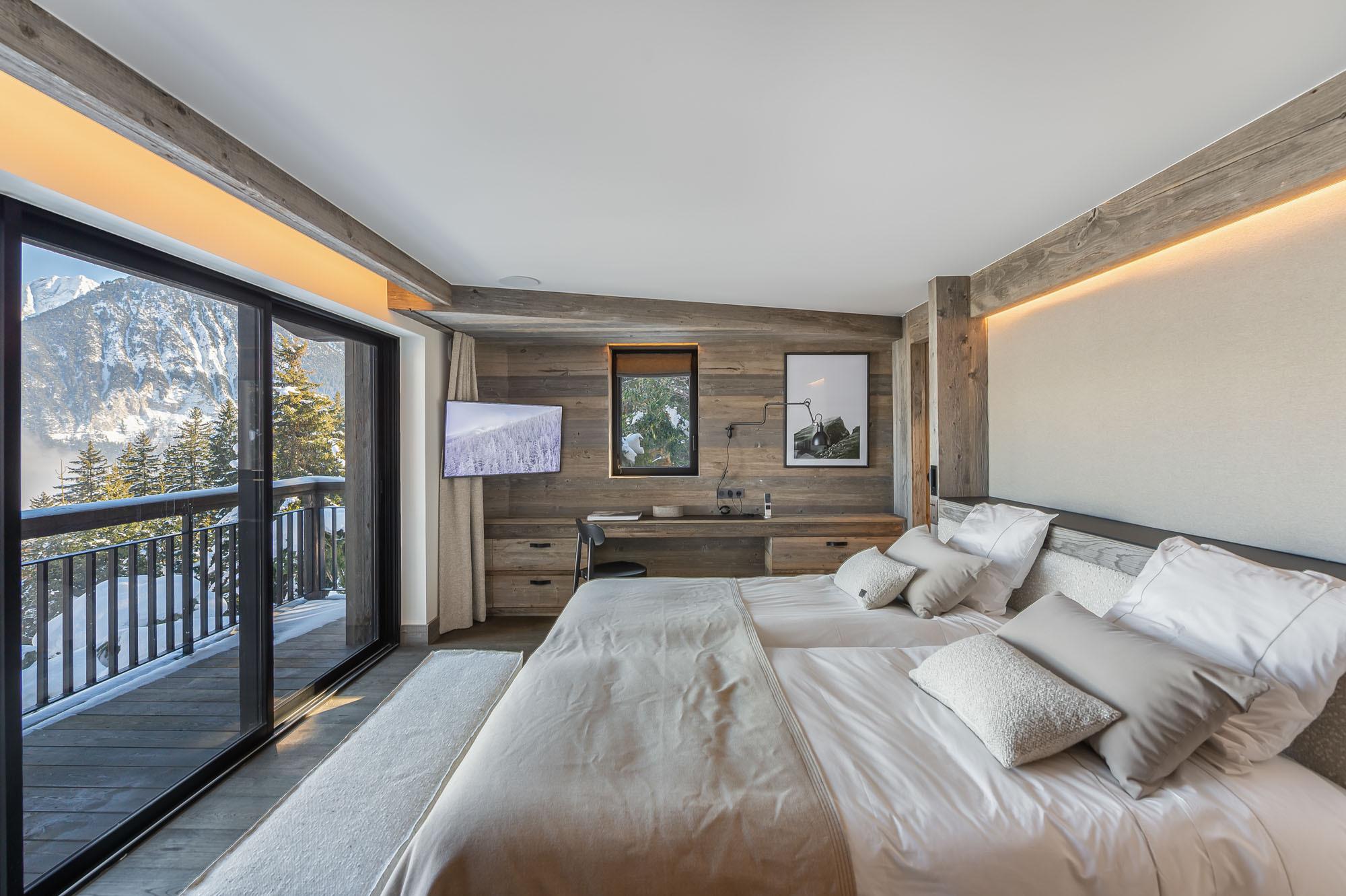 Chalet White Sand Gallery Image 3