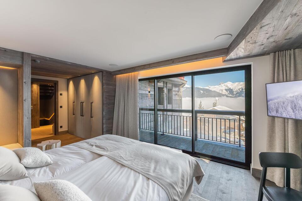 Chalet White Sand Gallery Image 4
