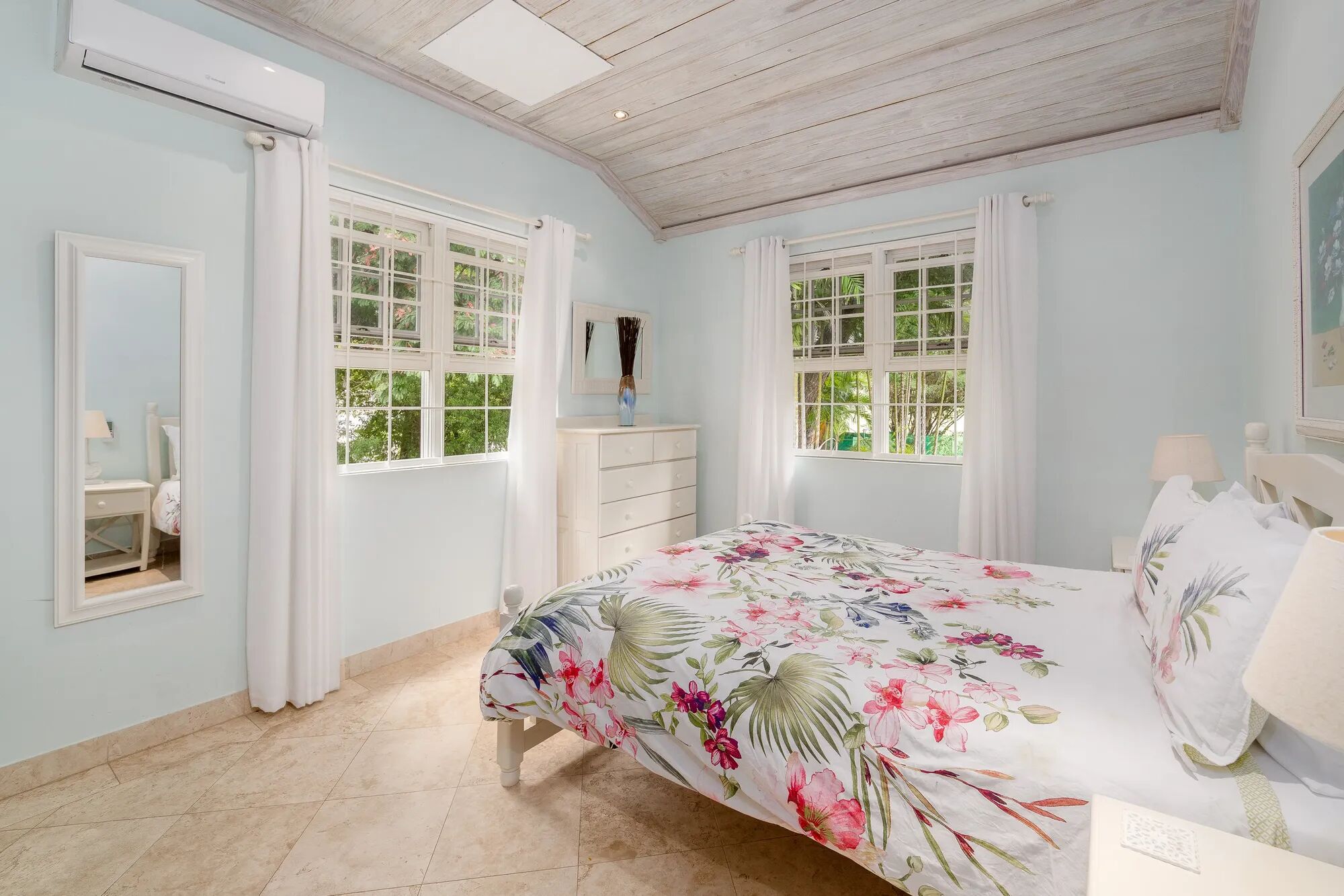Amberley House Gallary Image 3
