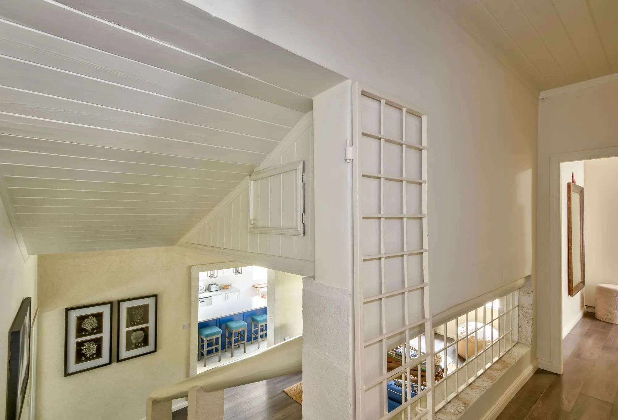 Capri Manor Gallary Image 2