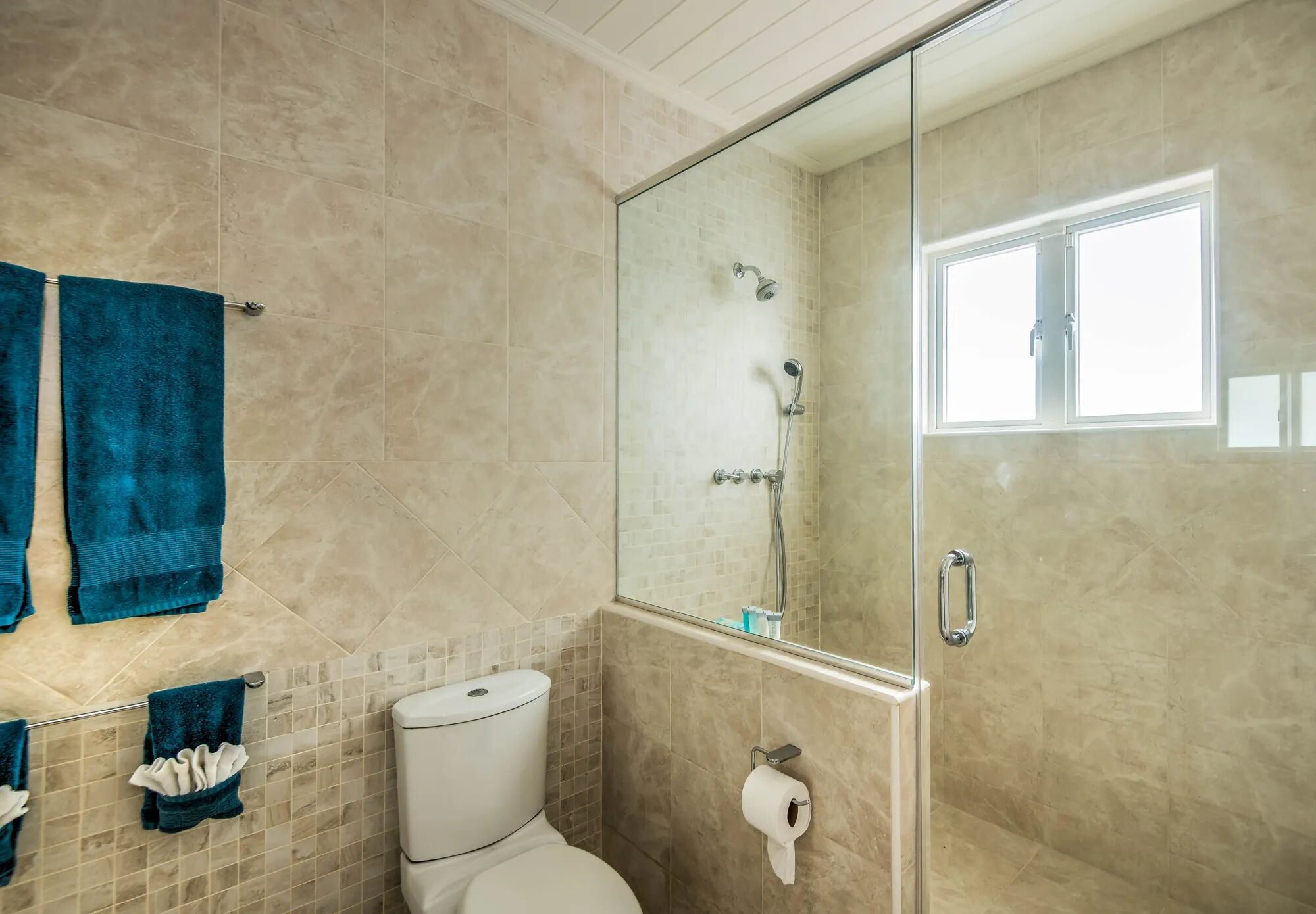 Capri Manor Gallary Image 3