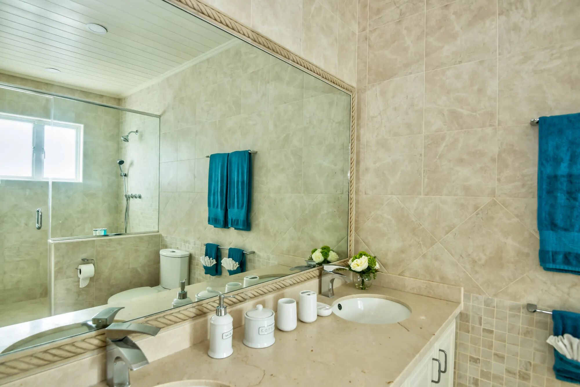 Capri Manor Gallary Image 4