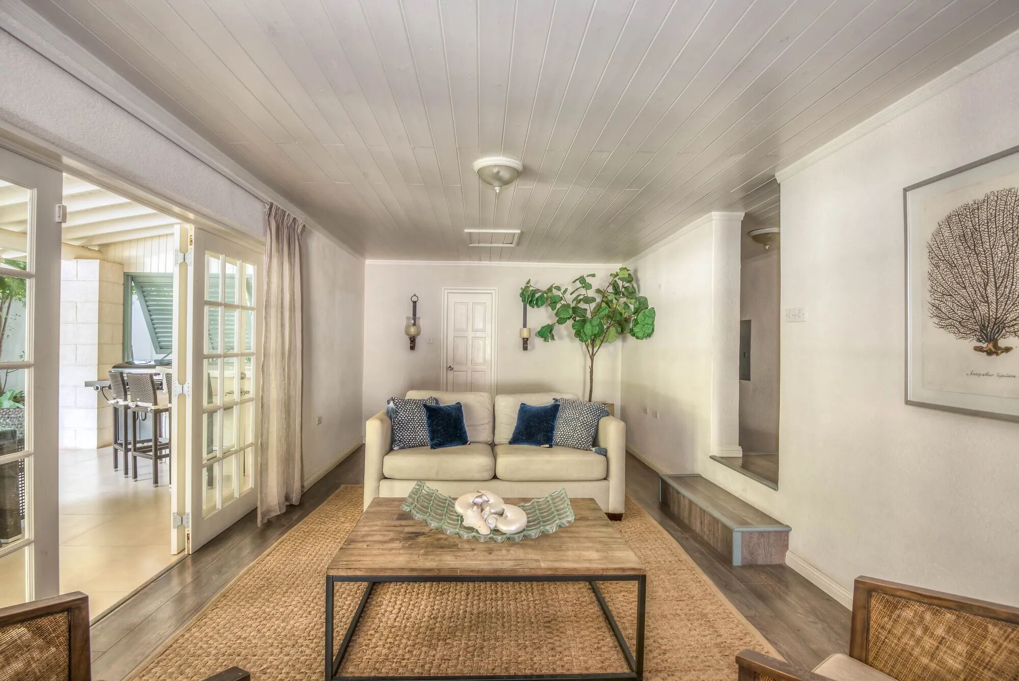 Capri Manor Gallary Image 2