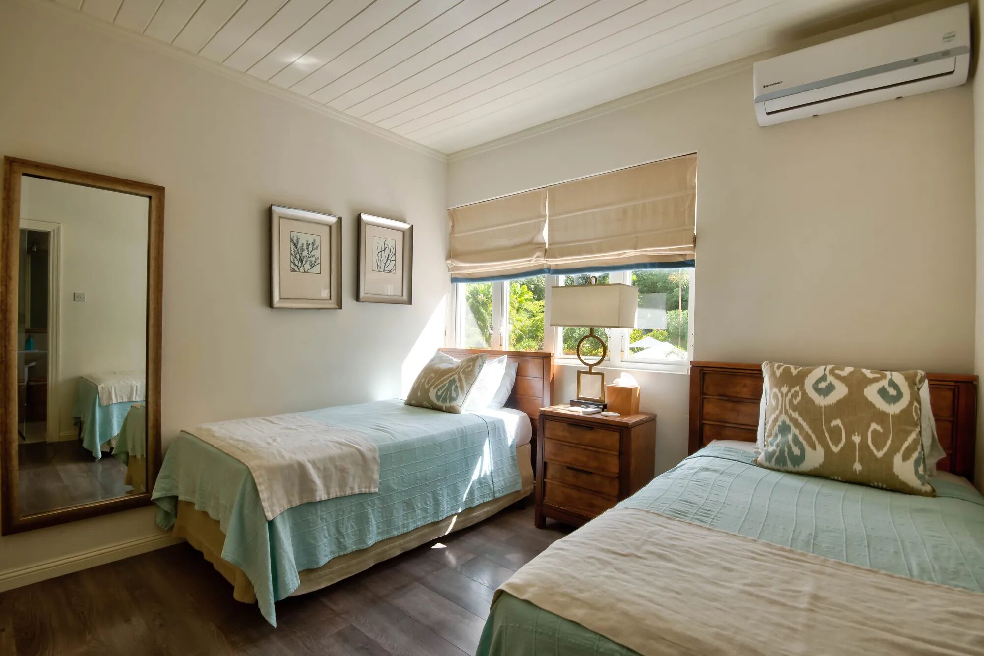 Capri Manor Gallary Image 6