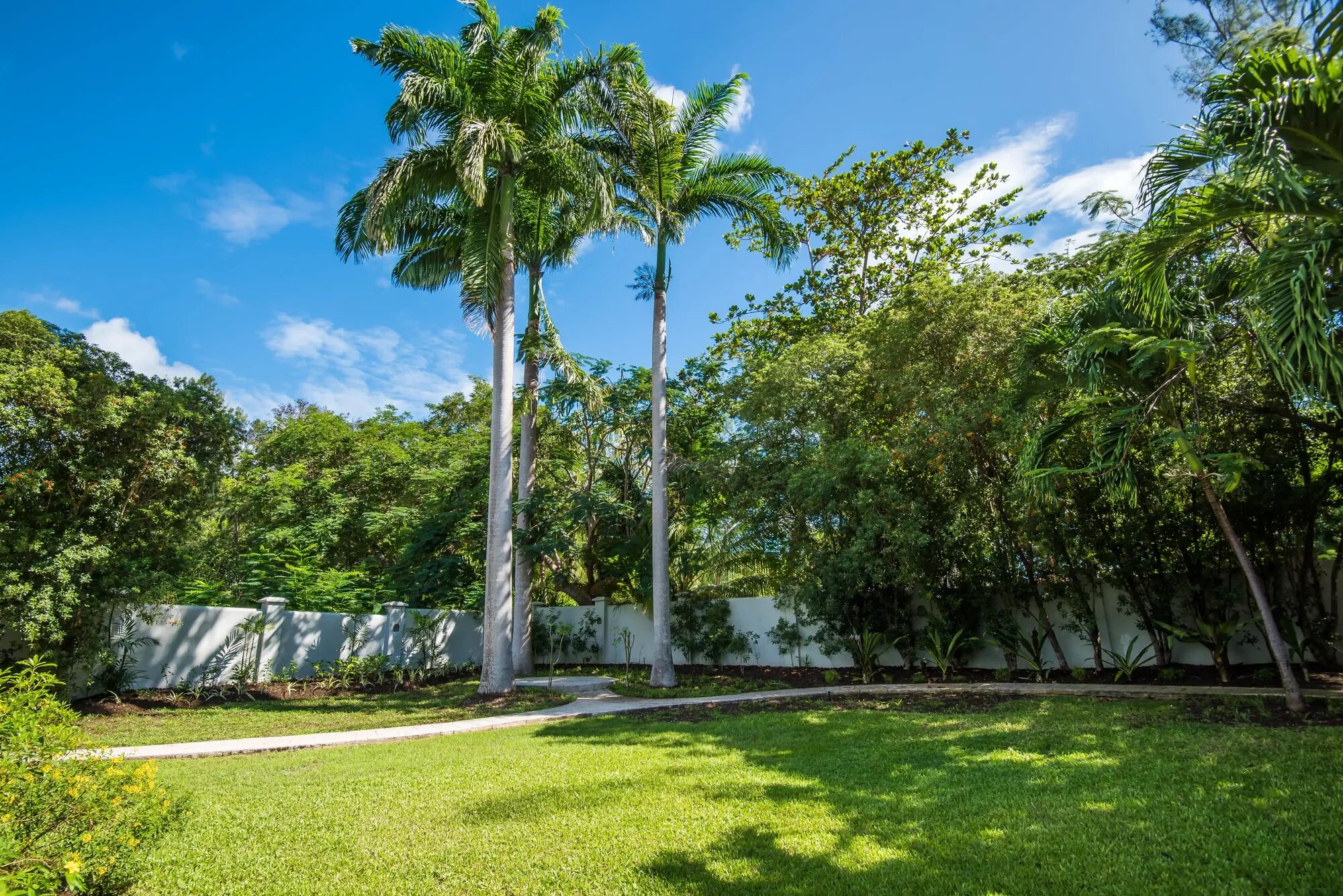 Capri Manor Gallary Image 6