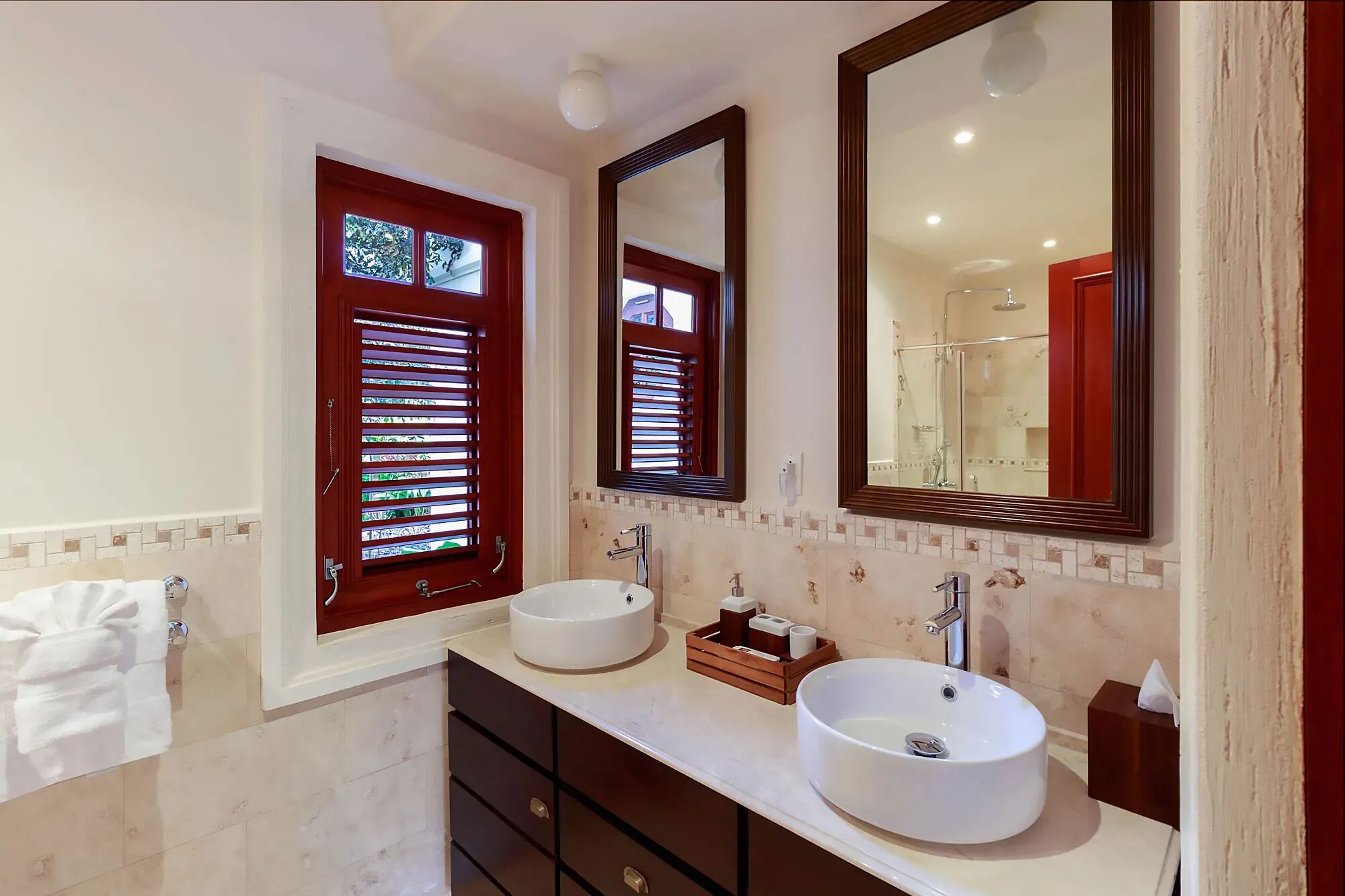 Claridges 10 Gallary Image 2