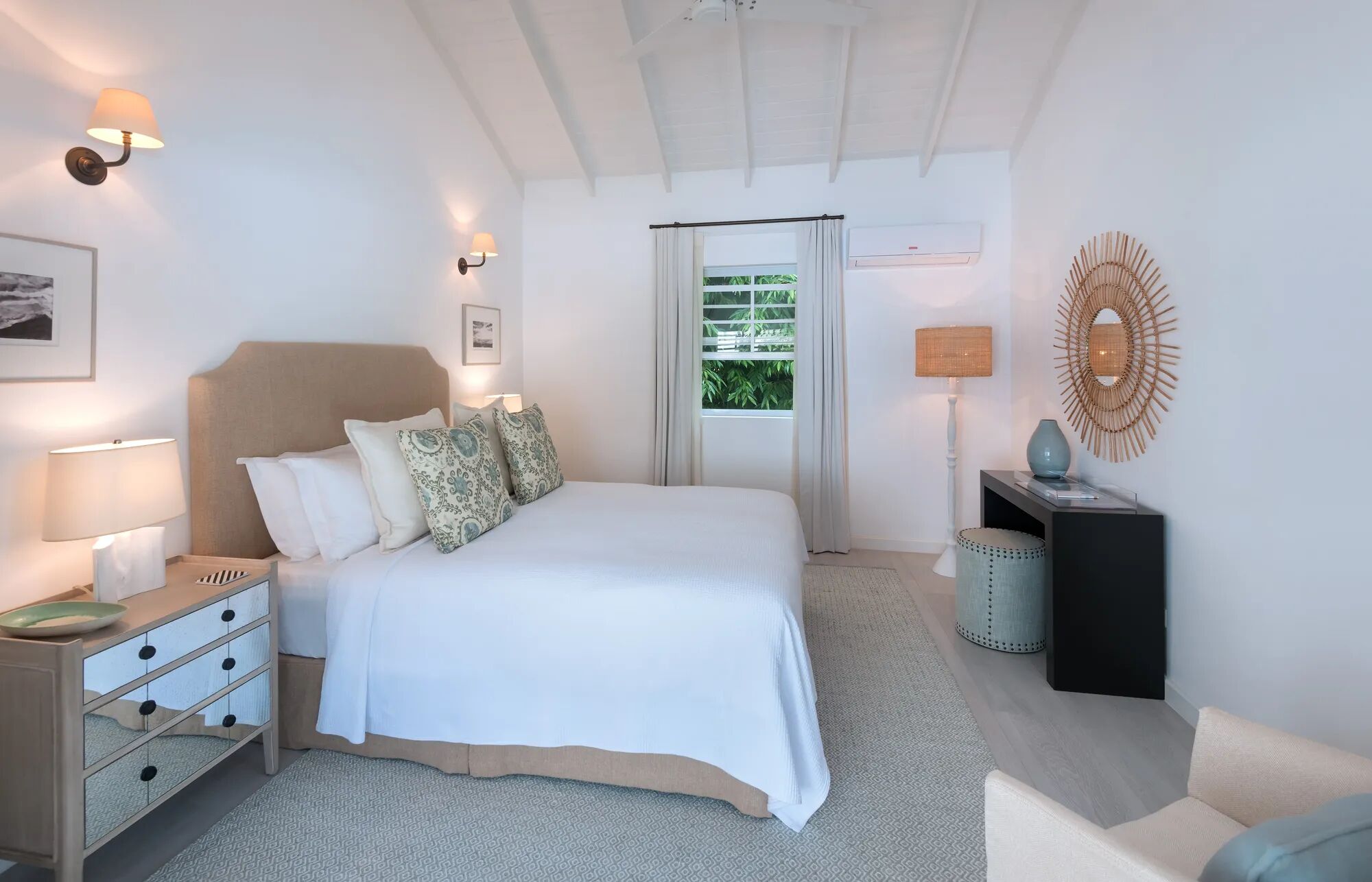 Sea Breeze Gallary Image 6