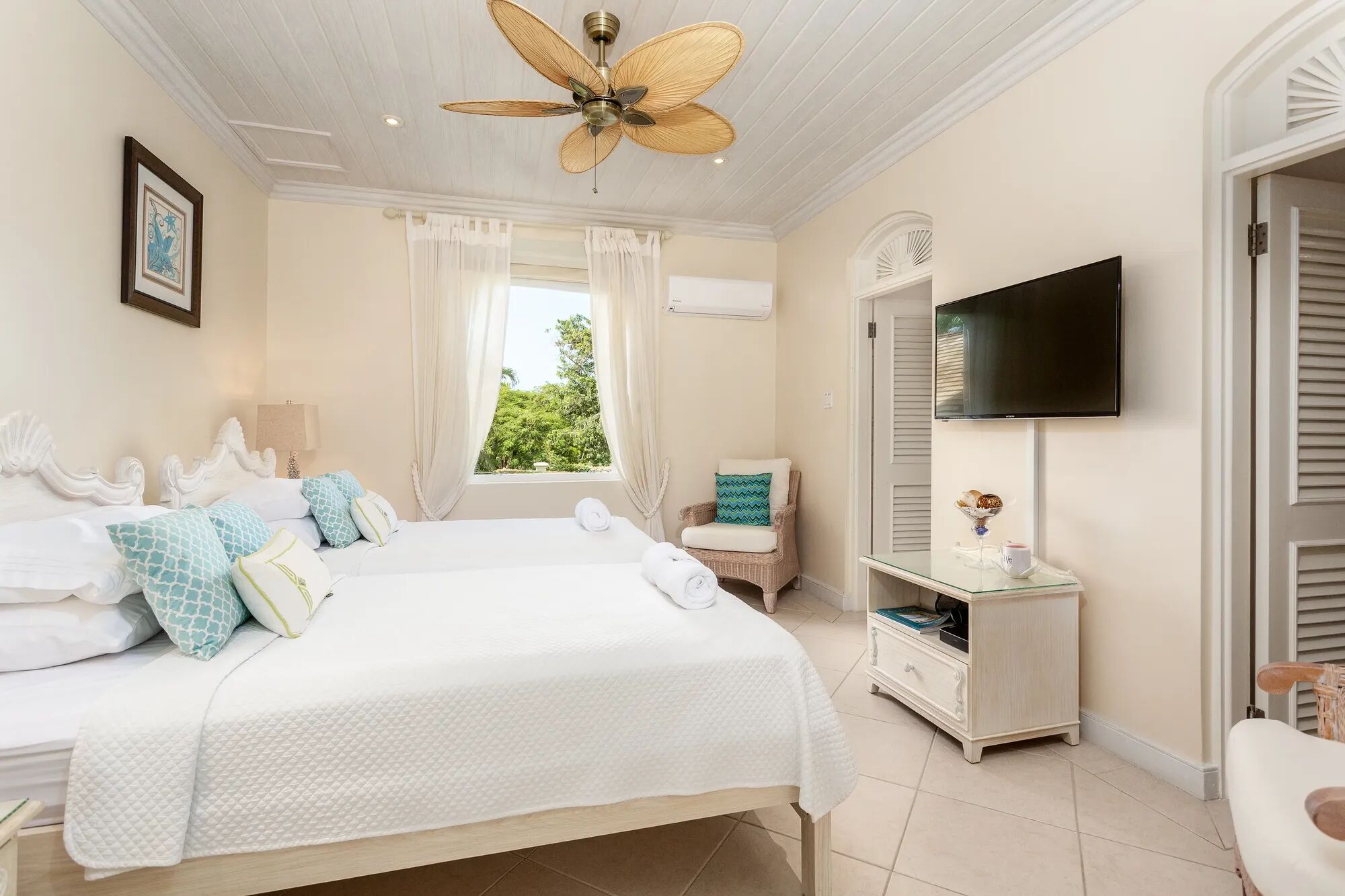 Serenity Cove Gallary Image 1