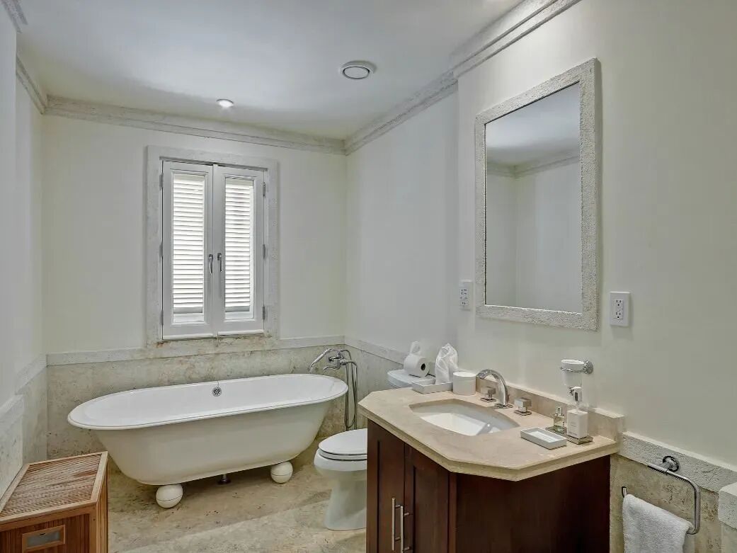 Smugglers Cove Penthouse Gallary Image 3