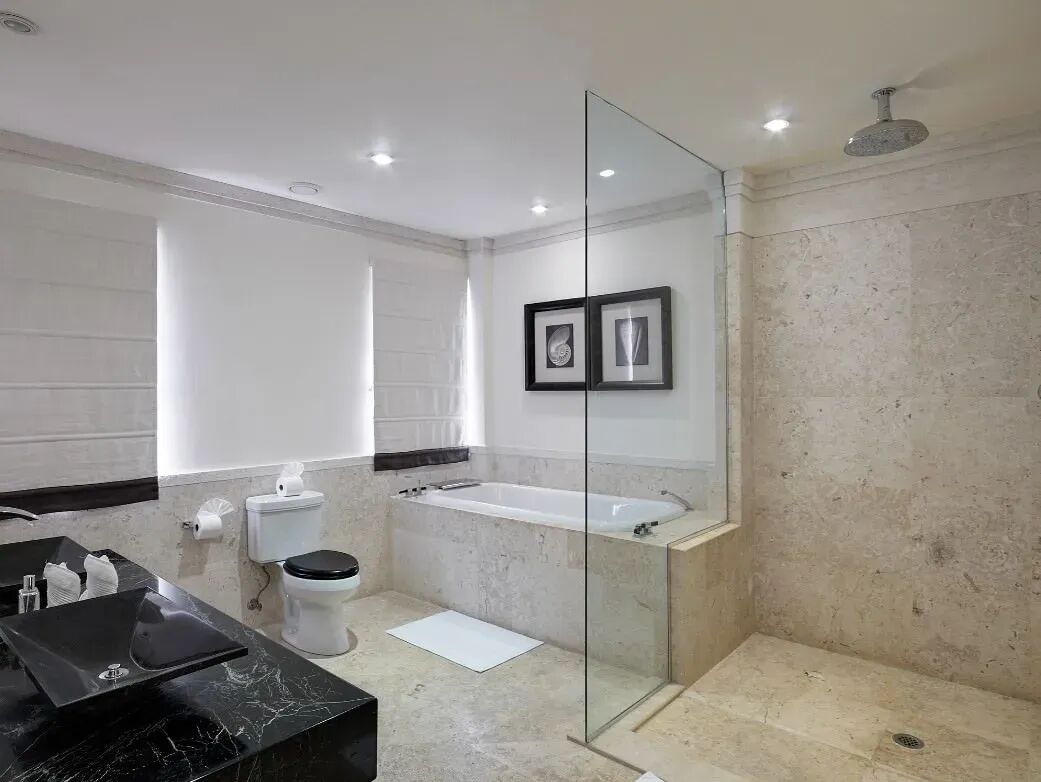 Smugglers Cove Penthouse Gallary Image 1