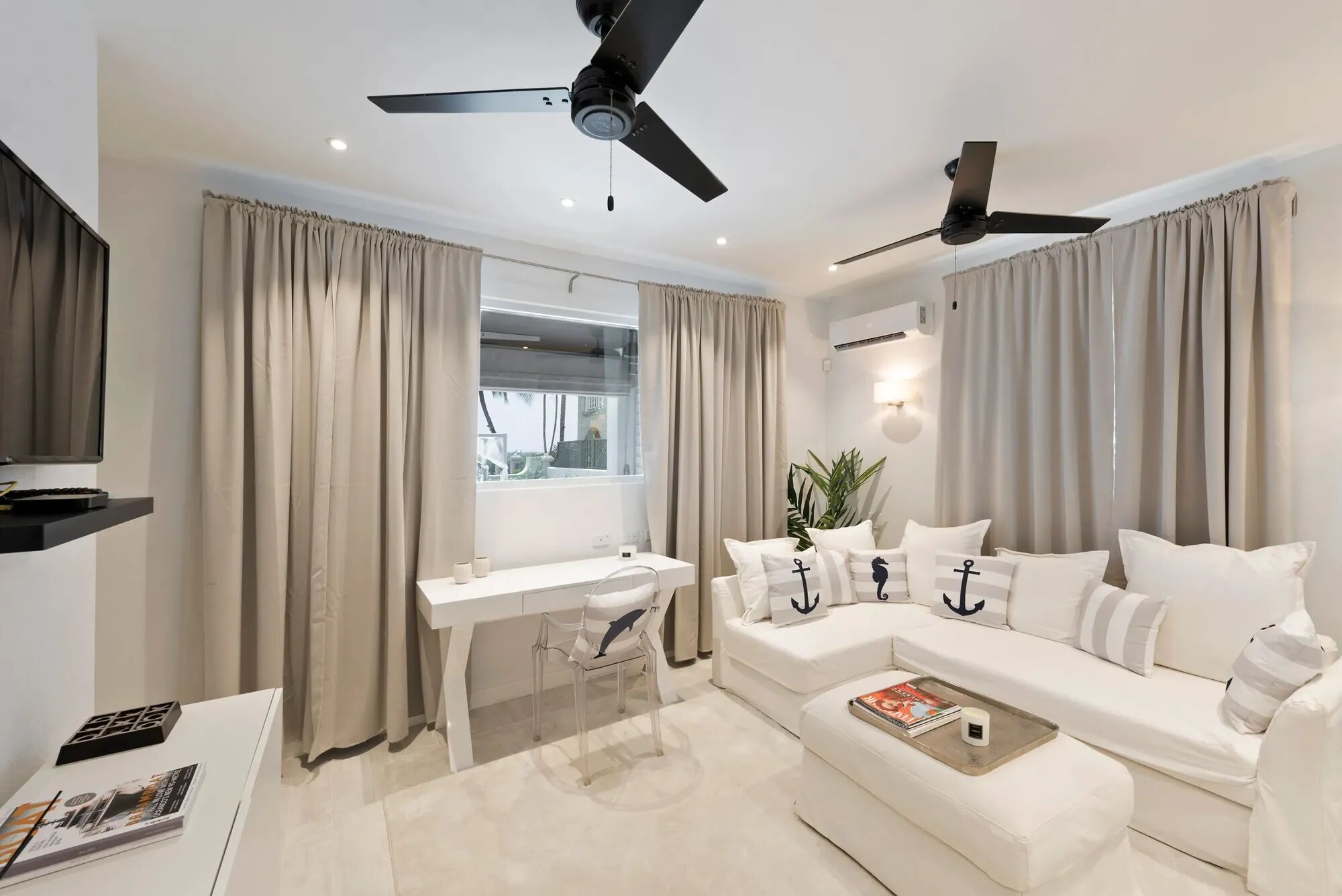 Solaris Beach House Gallary Image 3