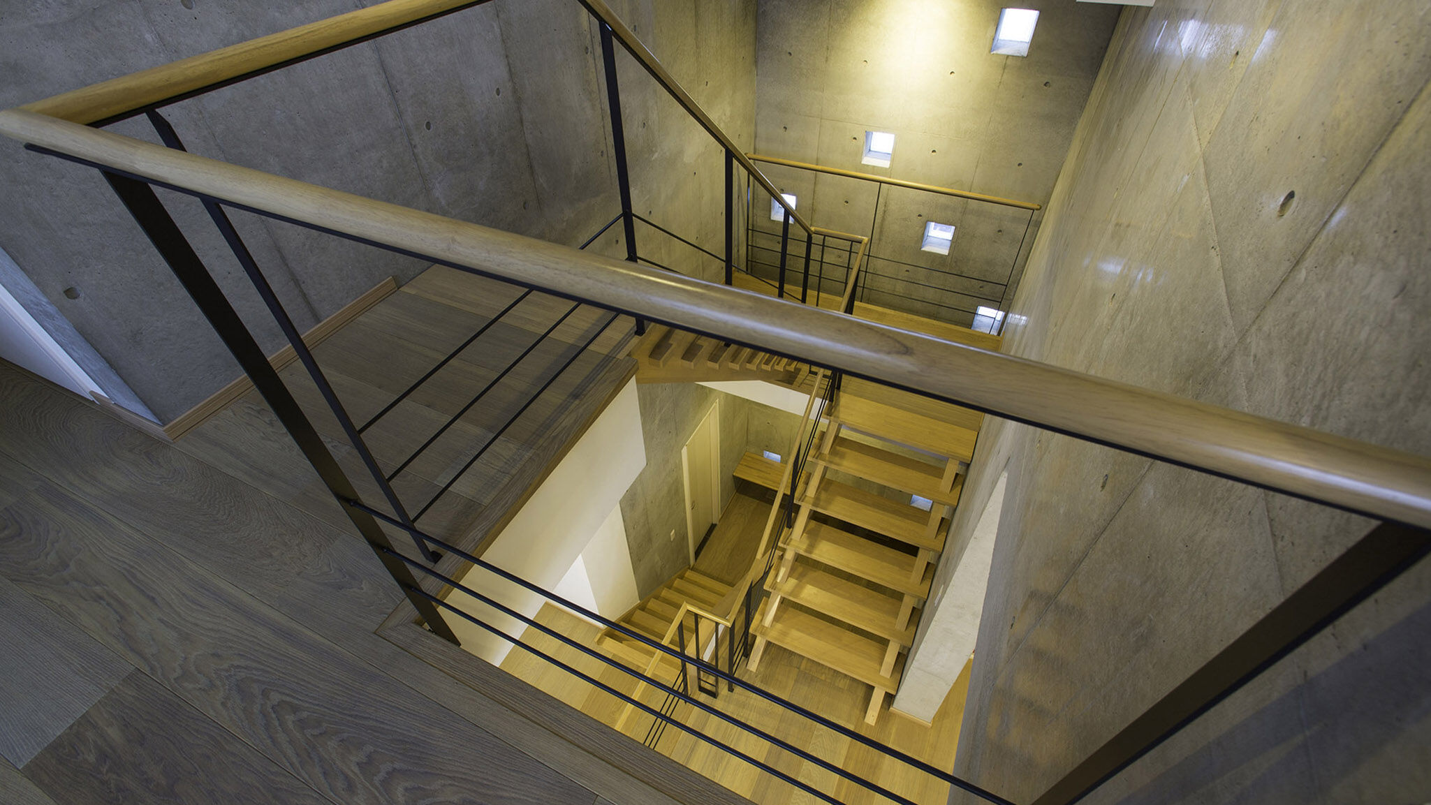 Mizunara Gallary Image 6