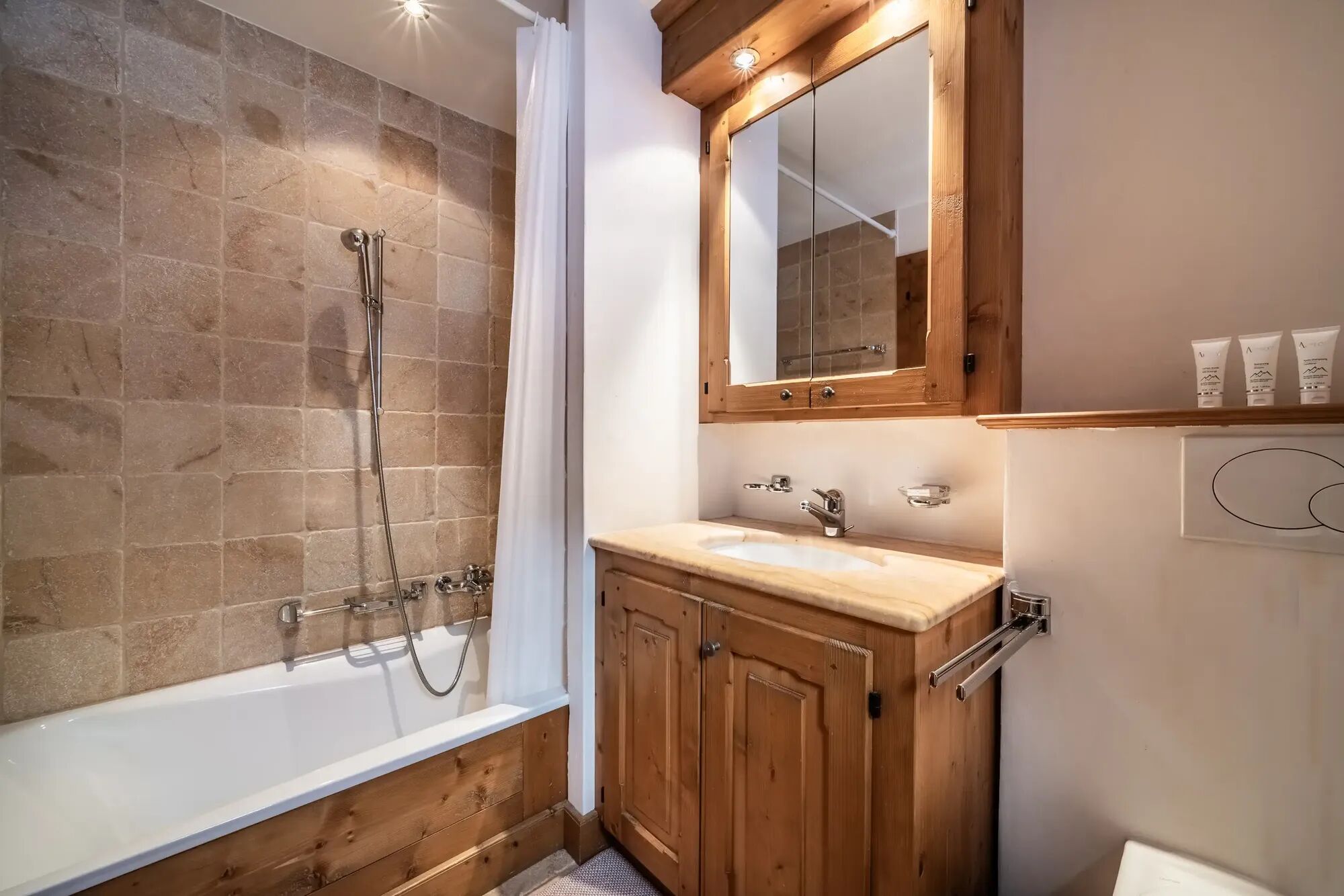 Apartment Ayous Gallary Image 1