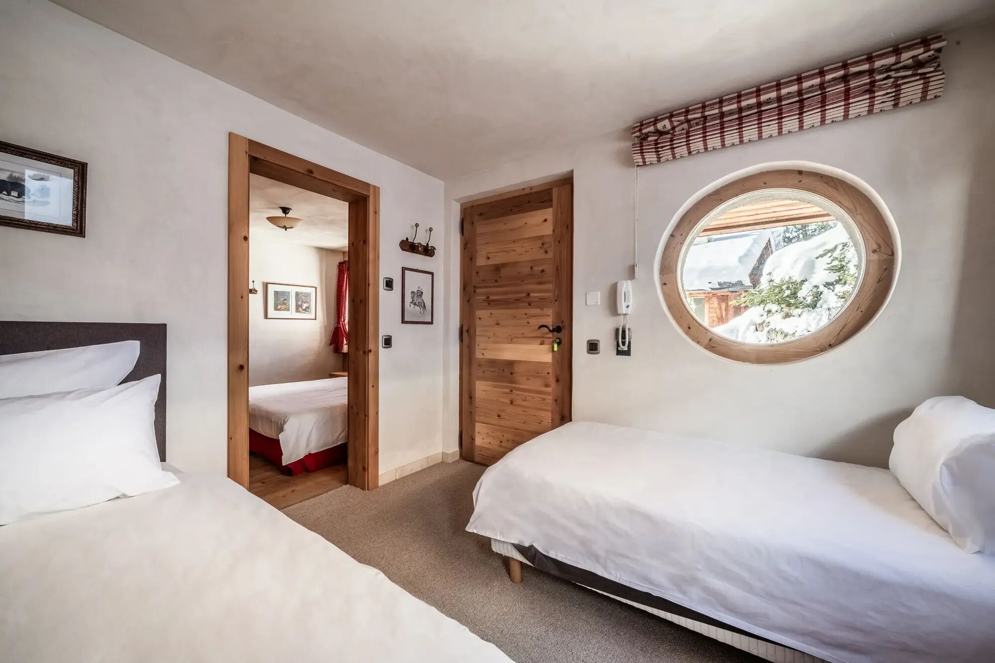 Apartment Capel Gallary Image 6