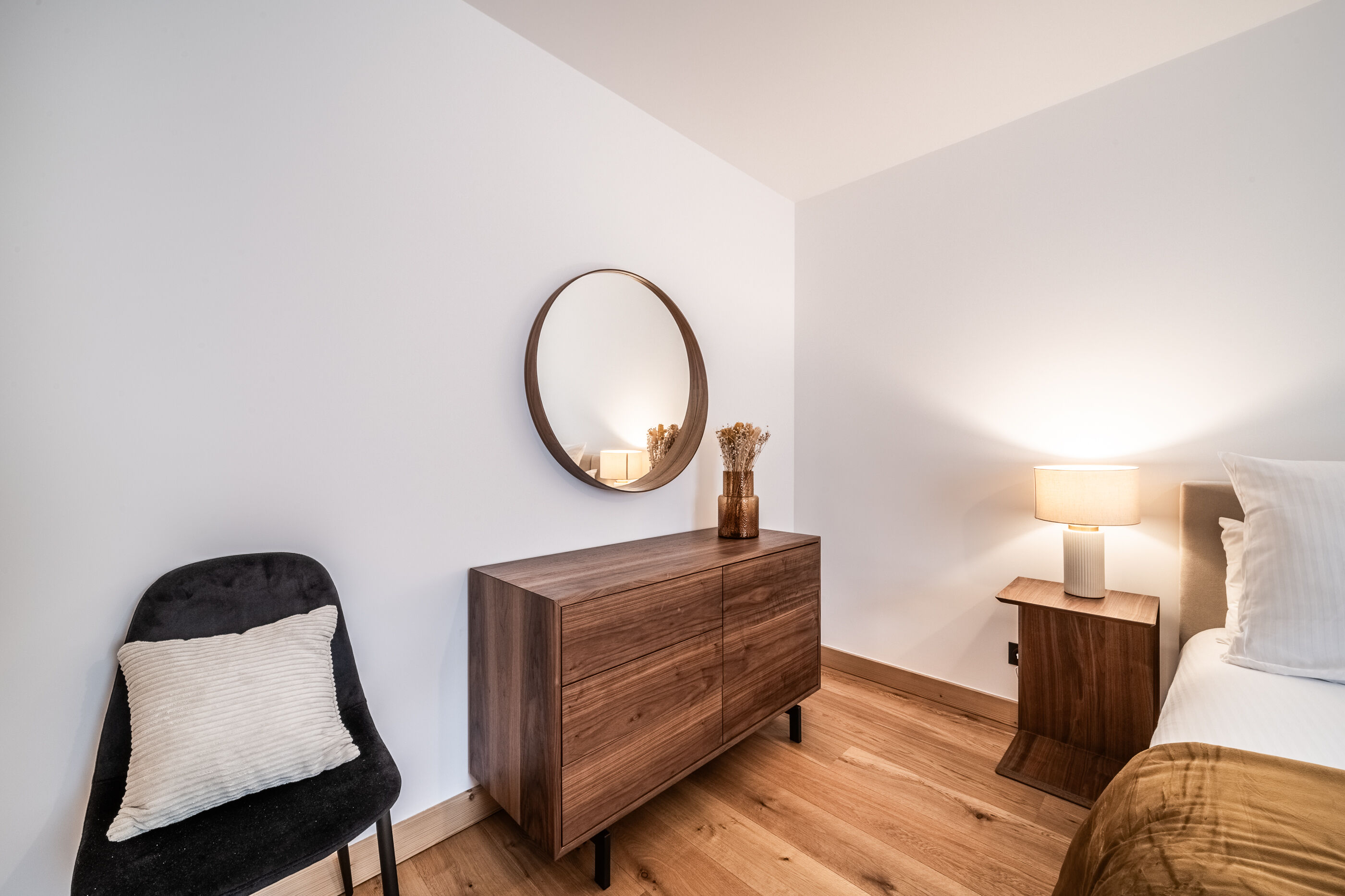 Apartment Dolmen Gallary Image 3