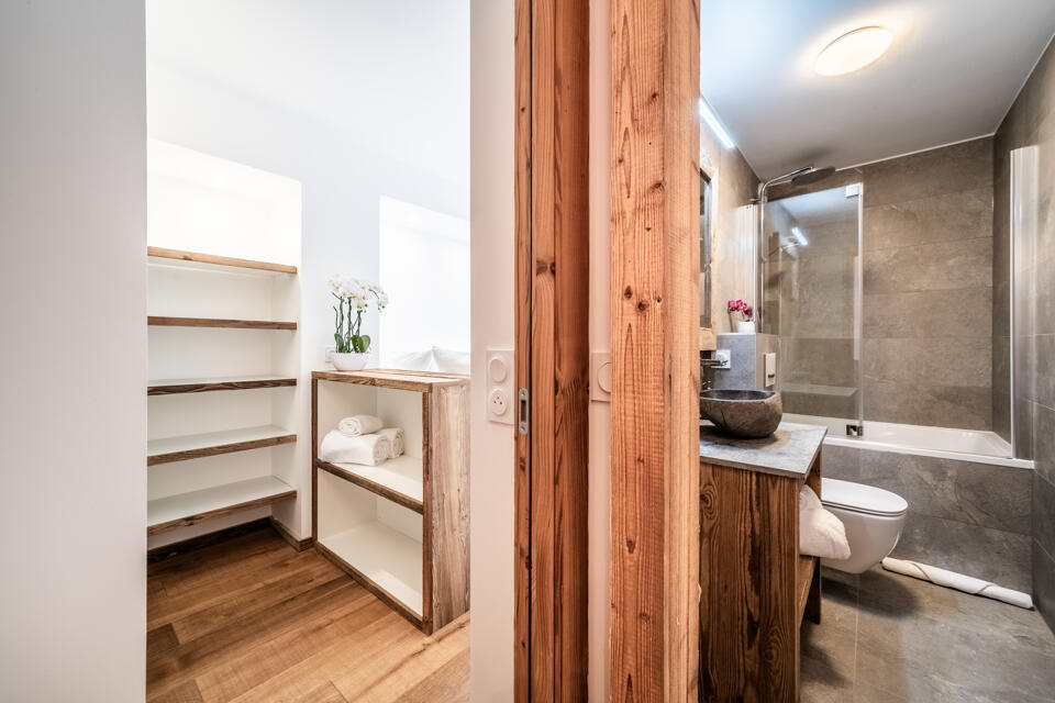 Apartment Poppy Gallery Image 1