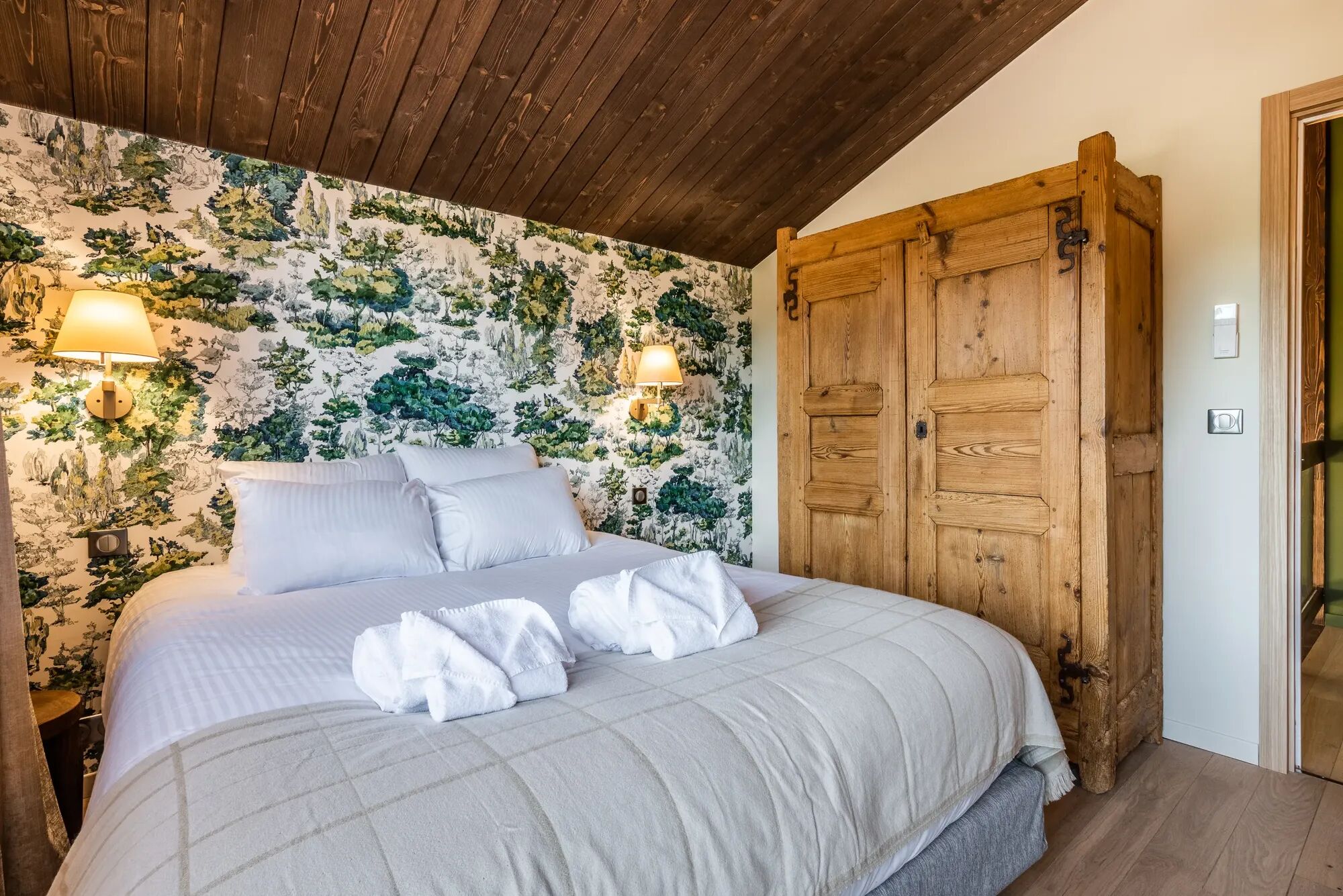 Chalet Cipolin Gallary Image 6