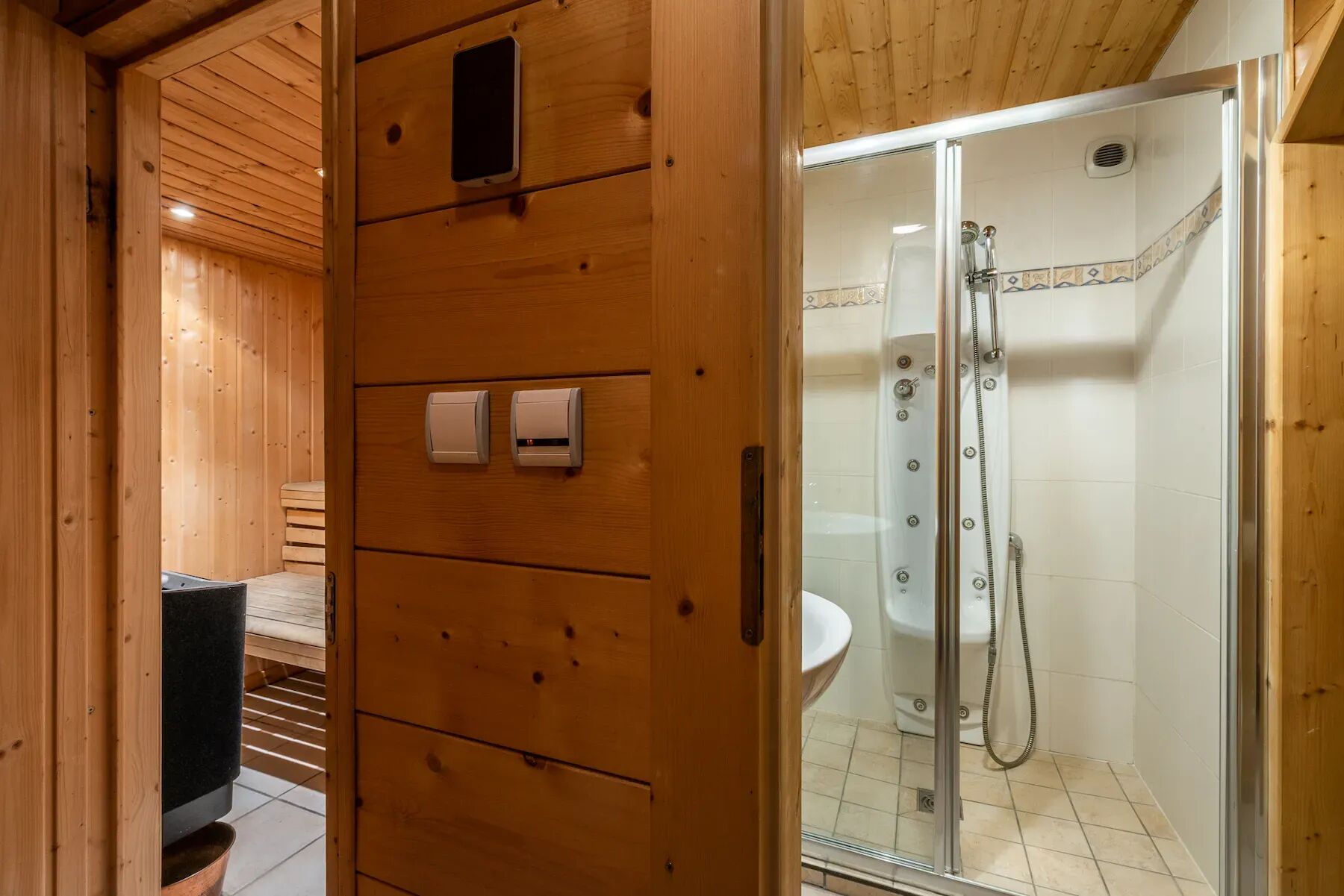 Chalet Doux Abri Gallary Image 1