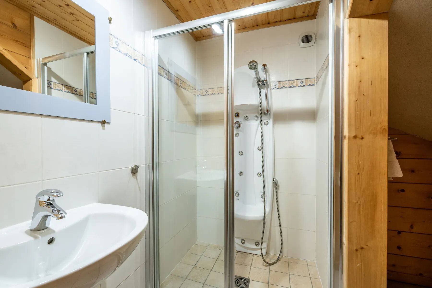 Chalet Doux Abri Gallary Image 3