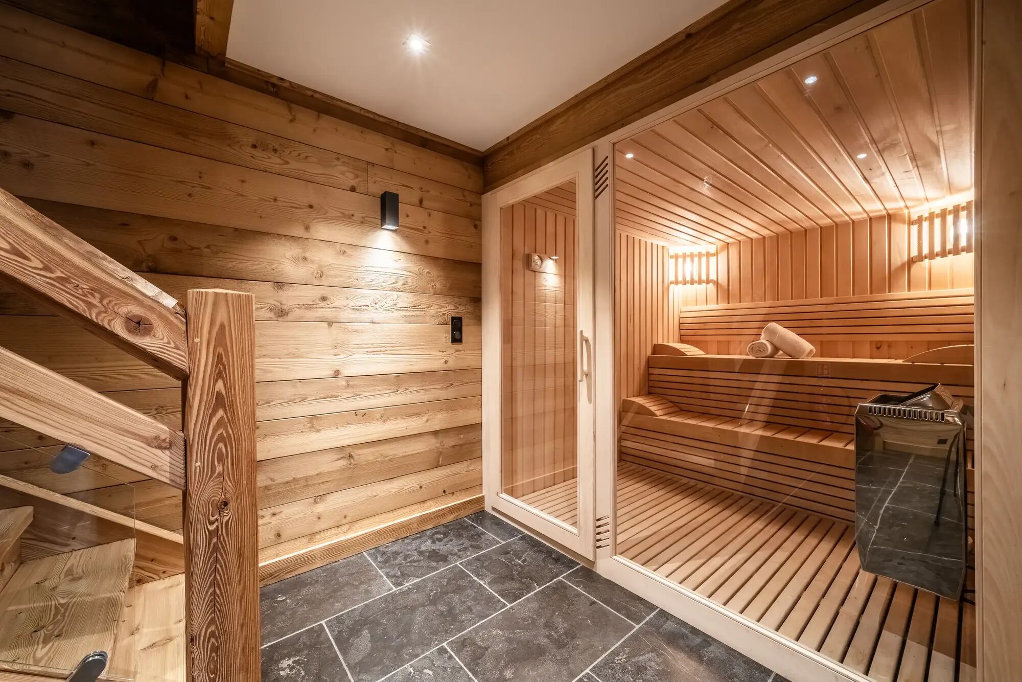 Chalet Heavenly Gallary Image 1
