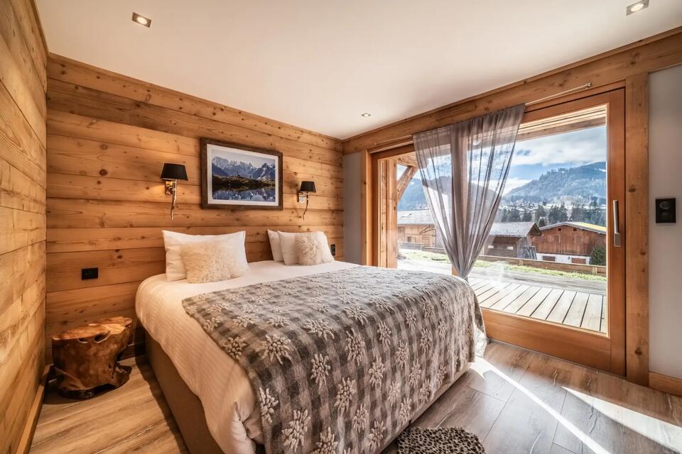 Chalet Heavenly Gallery Image 1