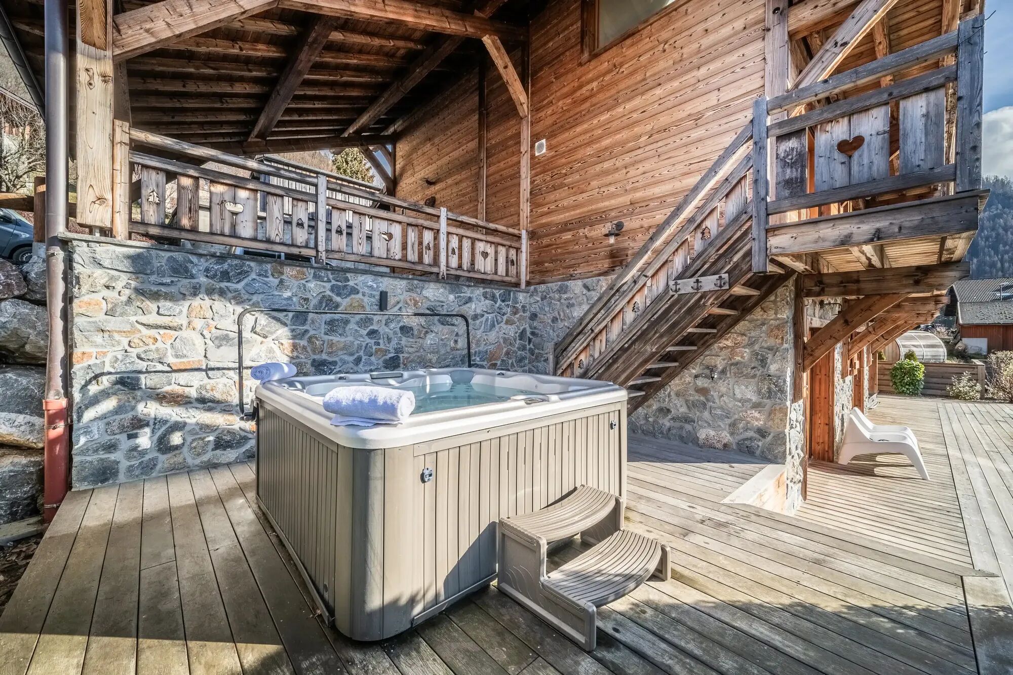 Chalet Heavenly Gallary Image 1