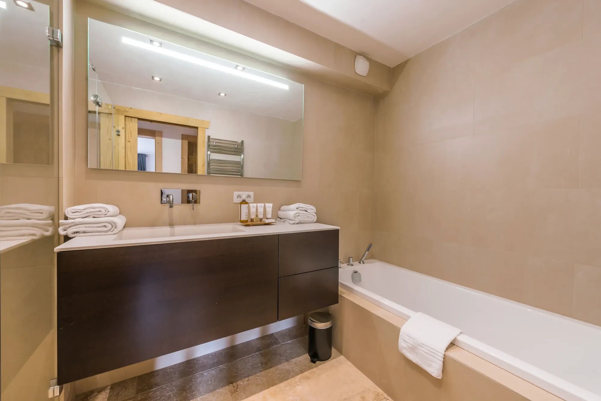 Chalet Omaroo Gallary Image 4