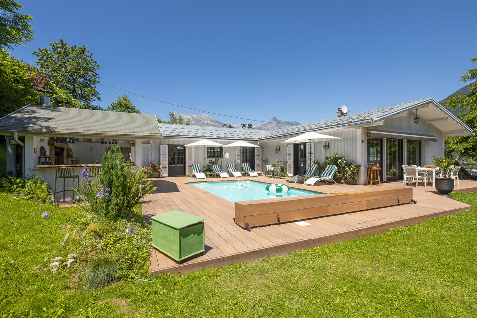 Chalet Soleil Blanc Gallery Image 3
