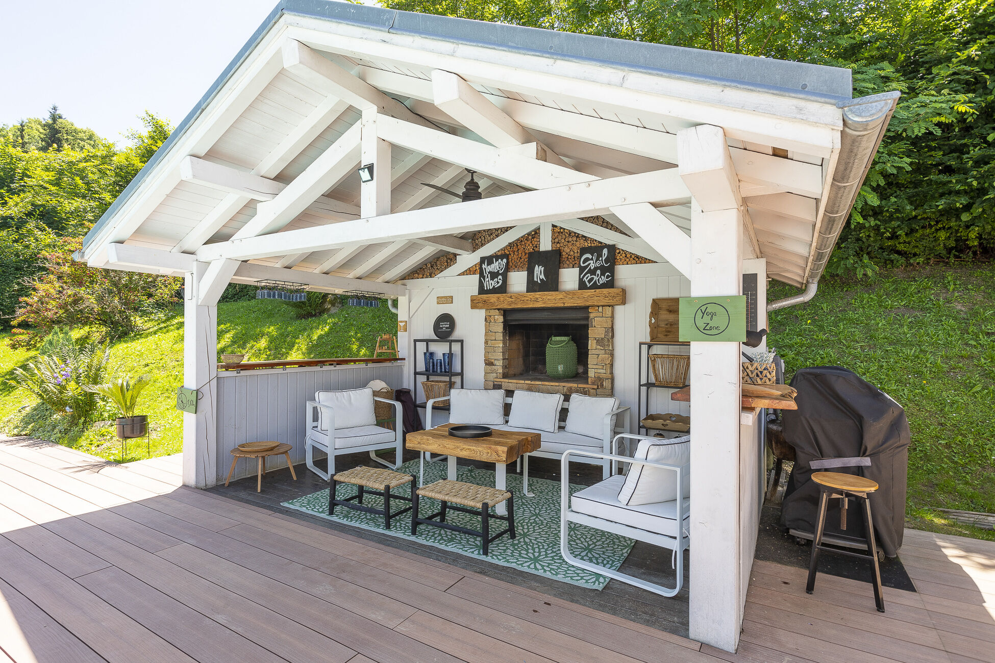 Chalet Soleil Blanc Gallary Image 5