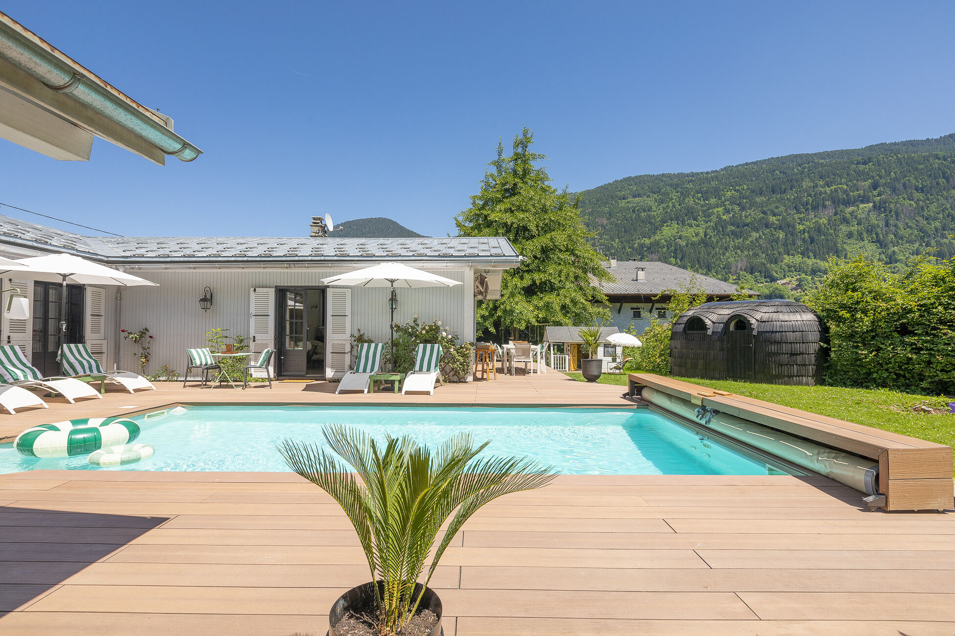 Chalet Soleil Blanc Gallary Image 3